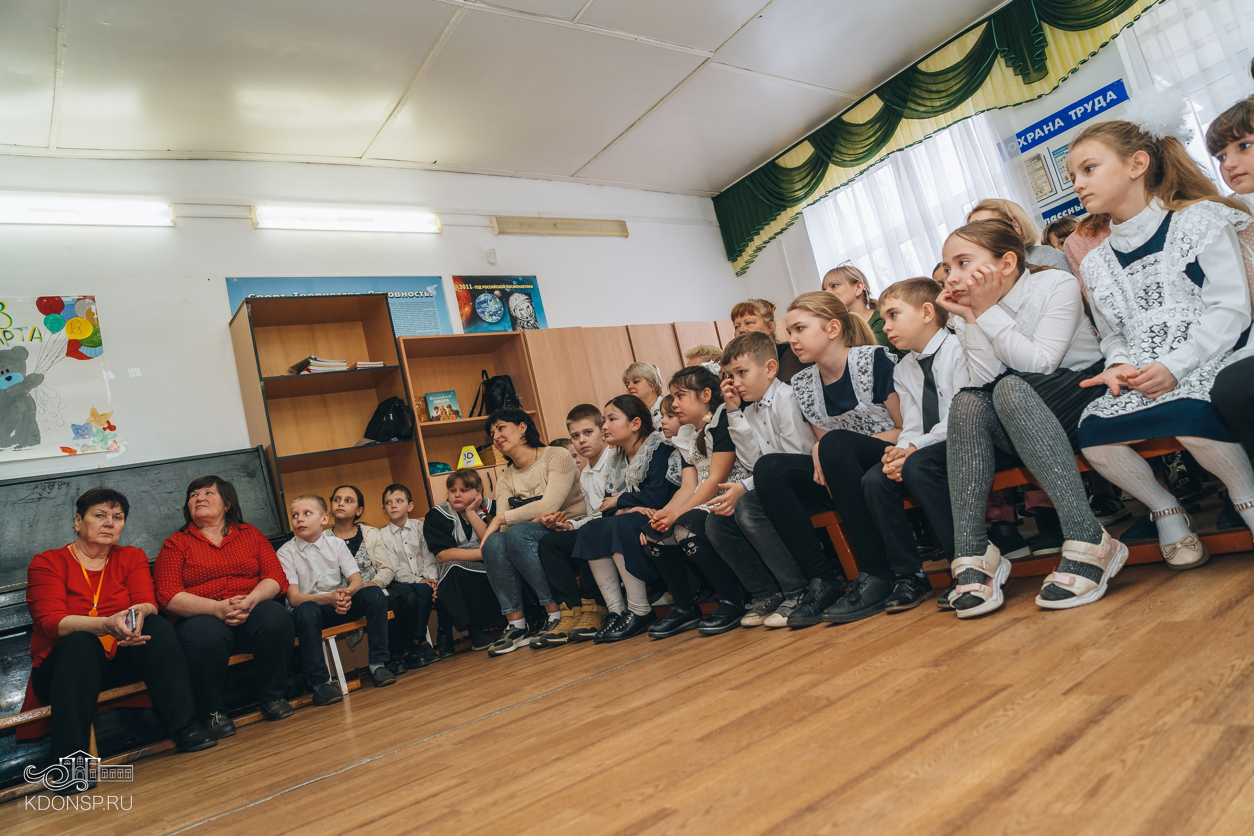 В преддверии праздника весны. Новотитаровский Дом культуры