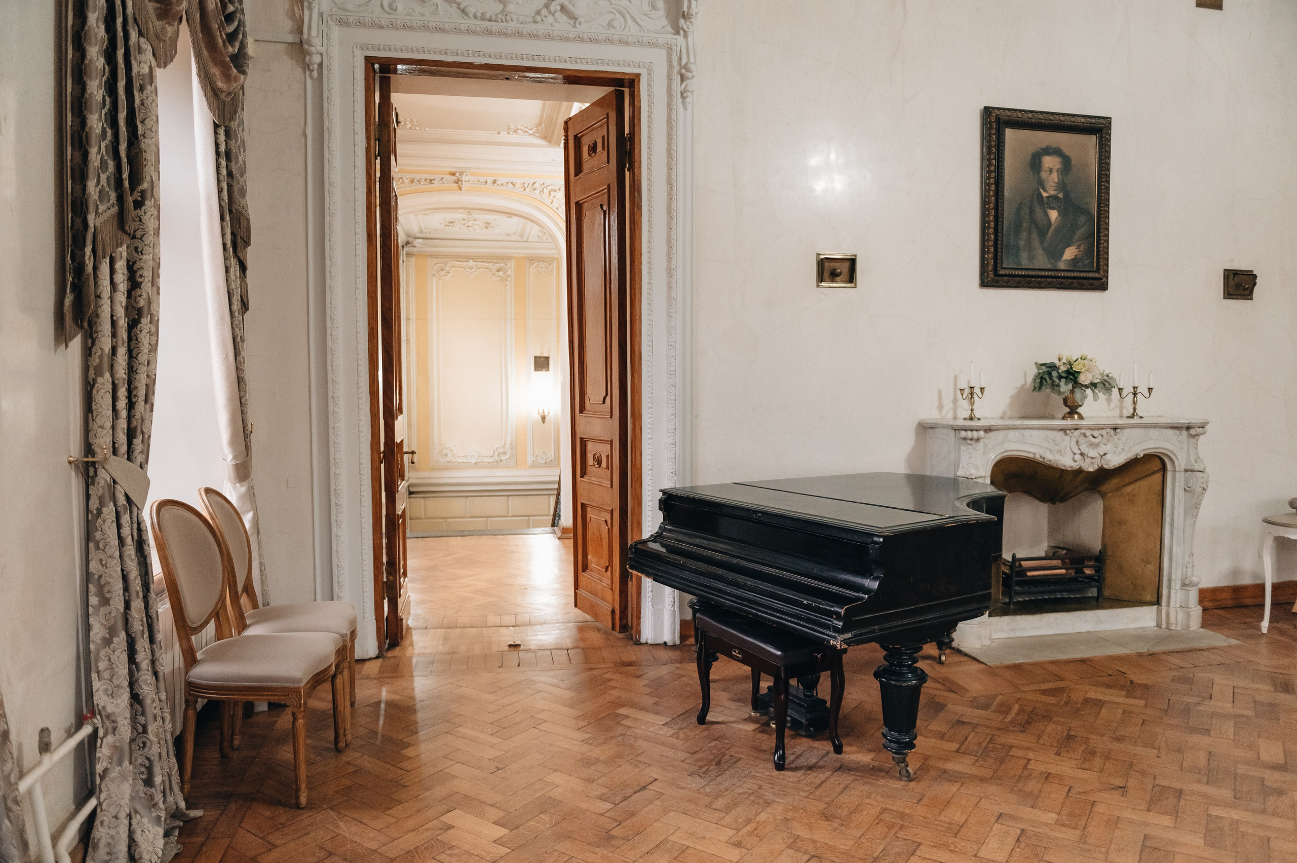 Свадебная фотосессия в библиотеке им. Пушкина. Портретный фотограф Москва Светлана Кашура