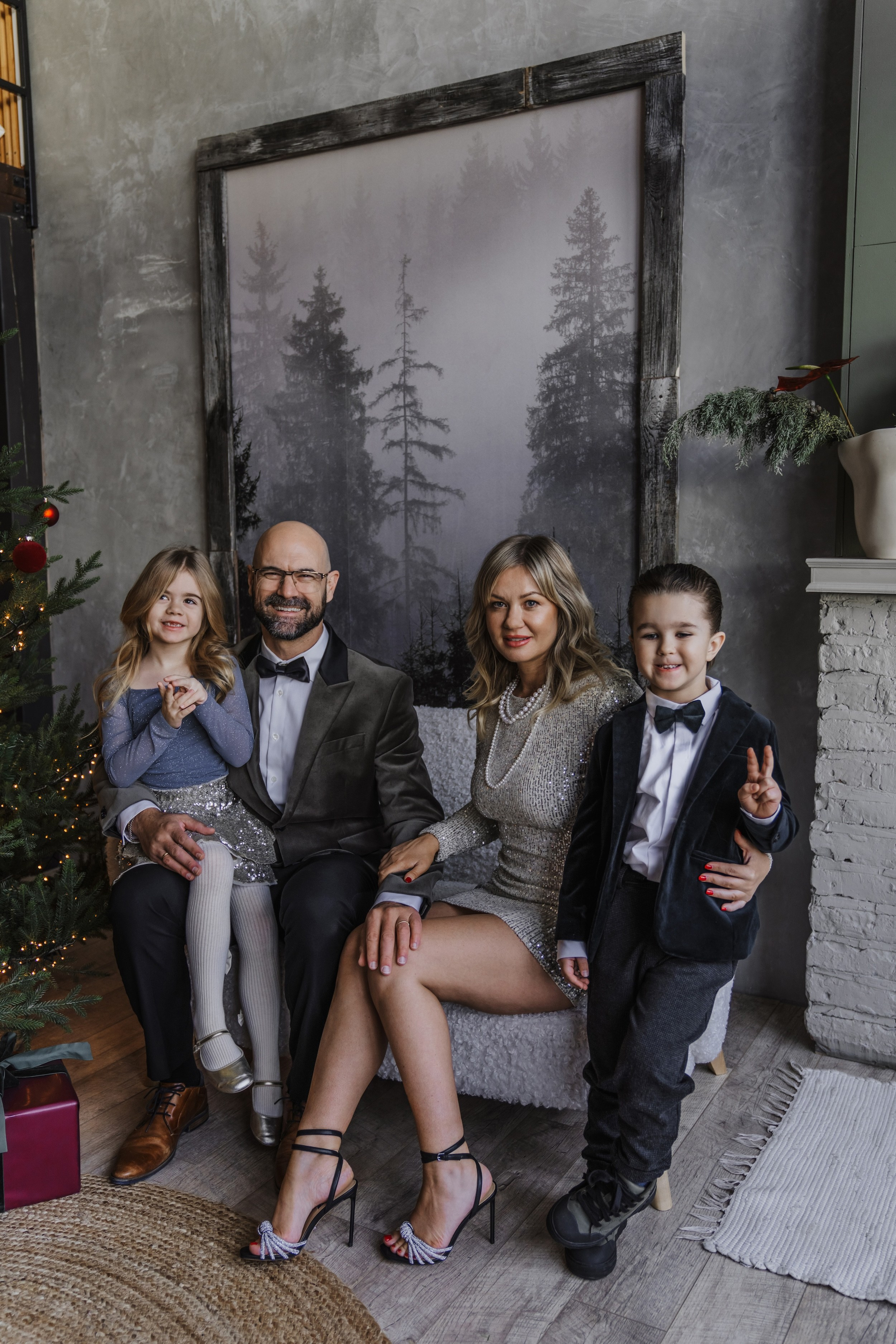 Лиза, Скарлетт, Винсент и Деннис. Минск, Рождество. Olga Modjaro