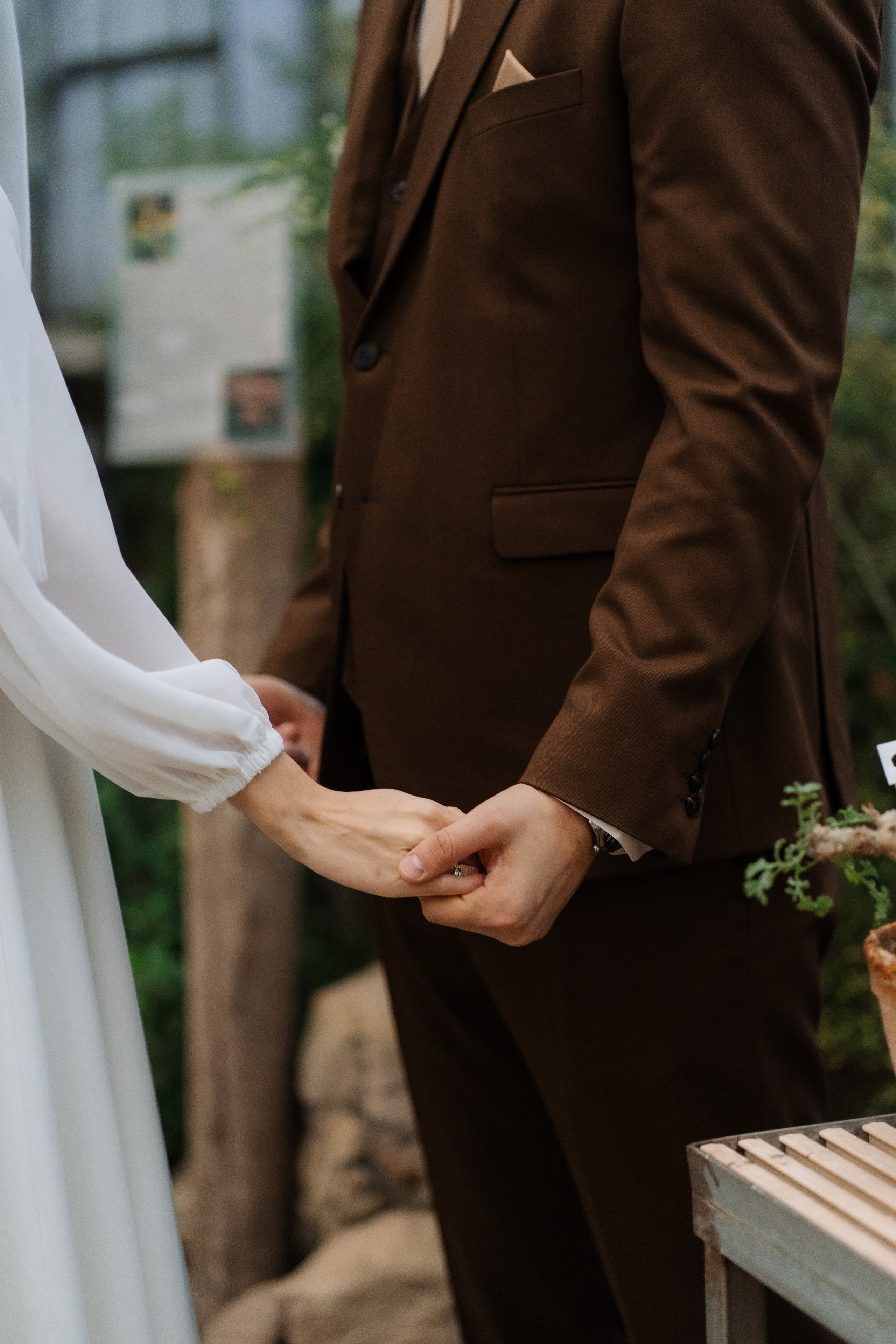 Свадебная фотосессия в оранжерее, Москва. Свадебный фотограф в Москве Анна Полушина