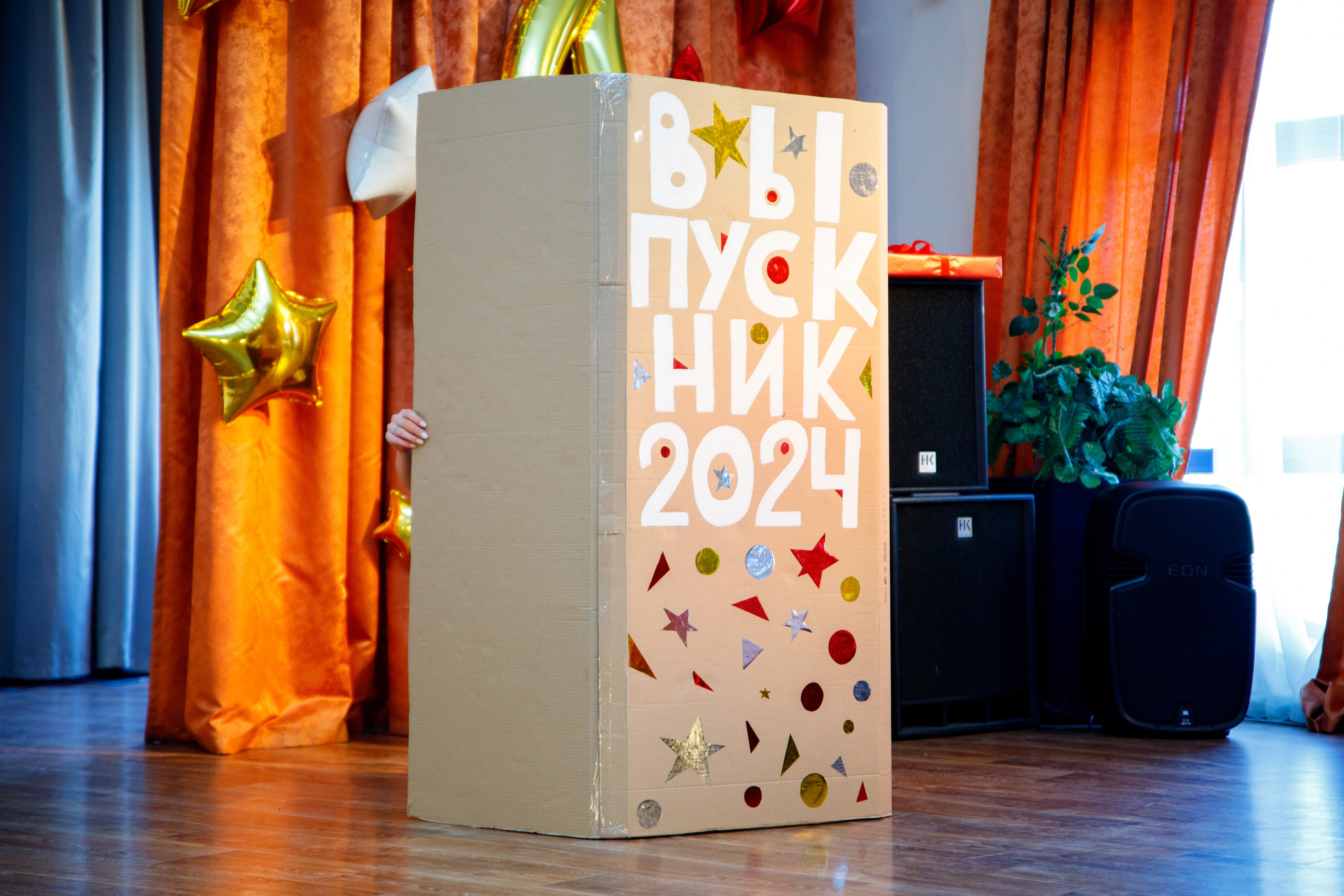 Репортажная съемка с Последнего звонка в школе в Москве. Семейный и школьный фотограф в Москве Анна Ткач