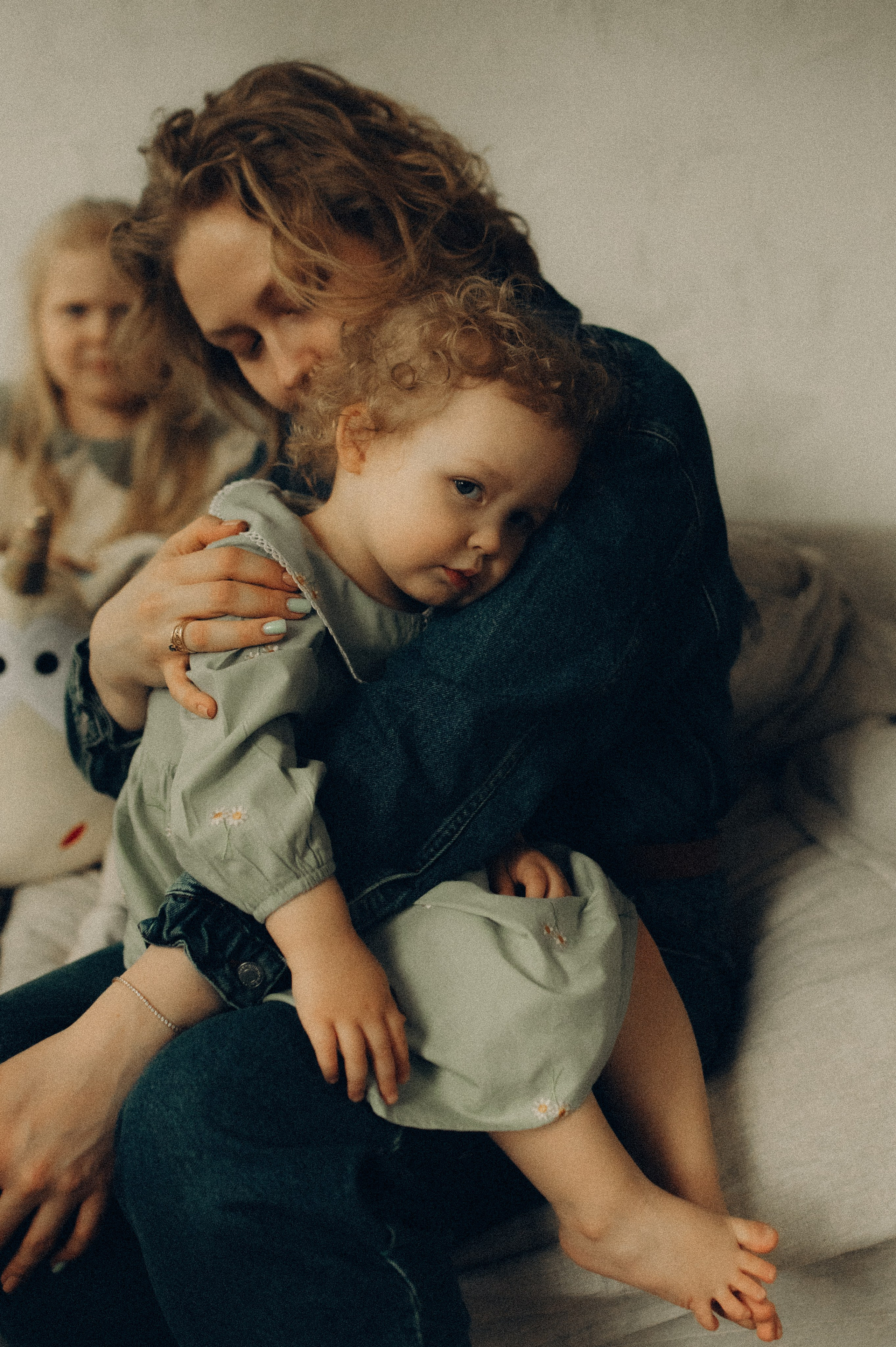 Весна в ладошках. Семейный фотограф в Москве Екатерина Денисенко | Фотосессии без постановки дома и в студии