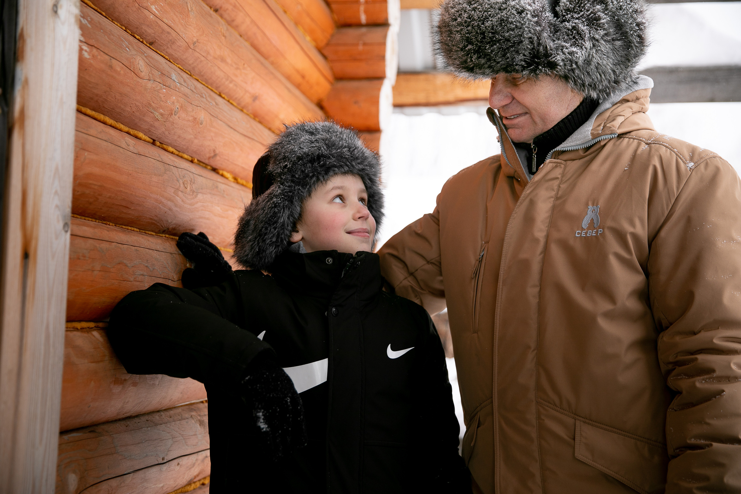 Внук и дедушка. Семейный и детский фотограф София Шарабурко, Томская область