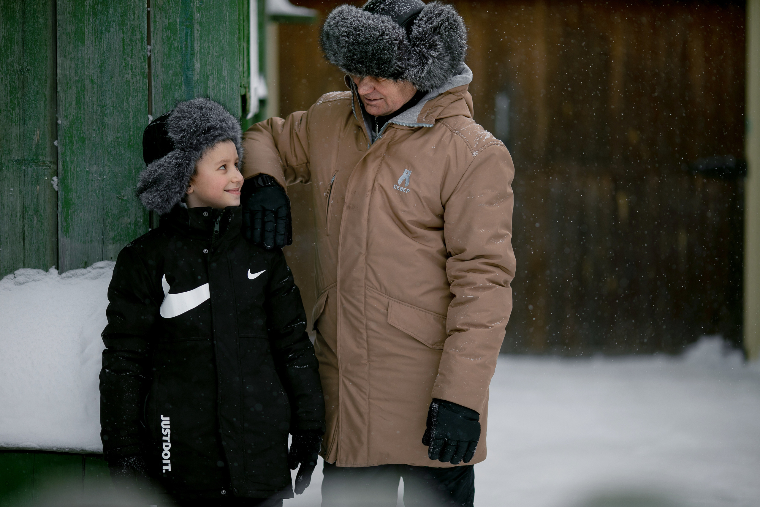 Внук и дедушка. Семейный и детский фотограф София Шарабурко, Томская область