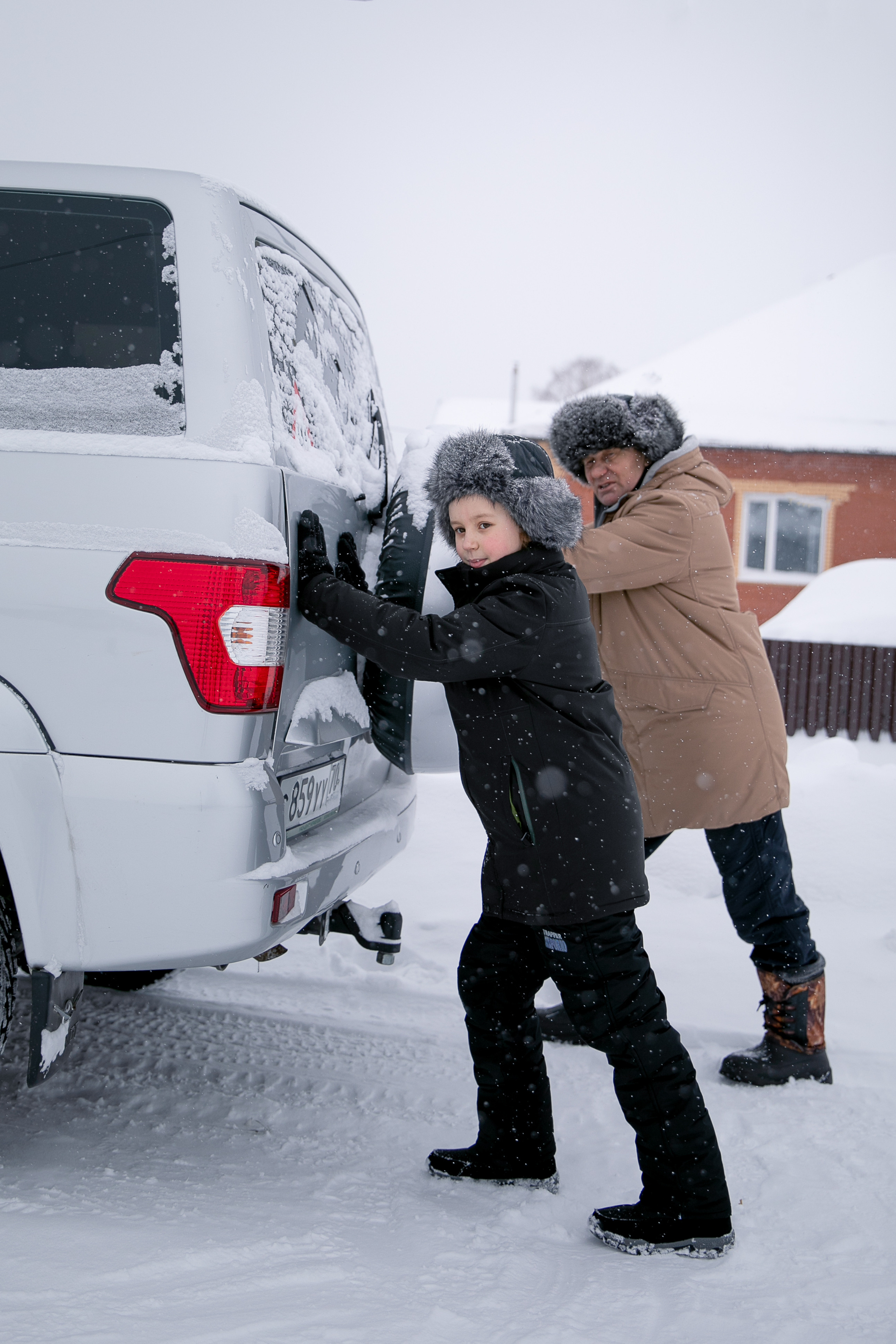 Внук и дедушка. Семейный и детский фотограф София Шарабурко, Томская область