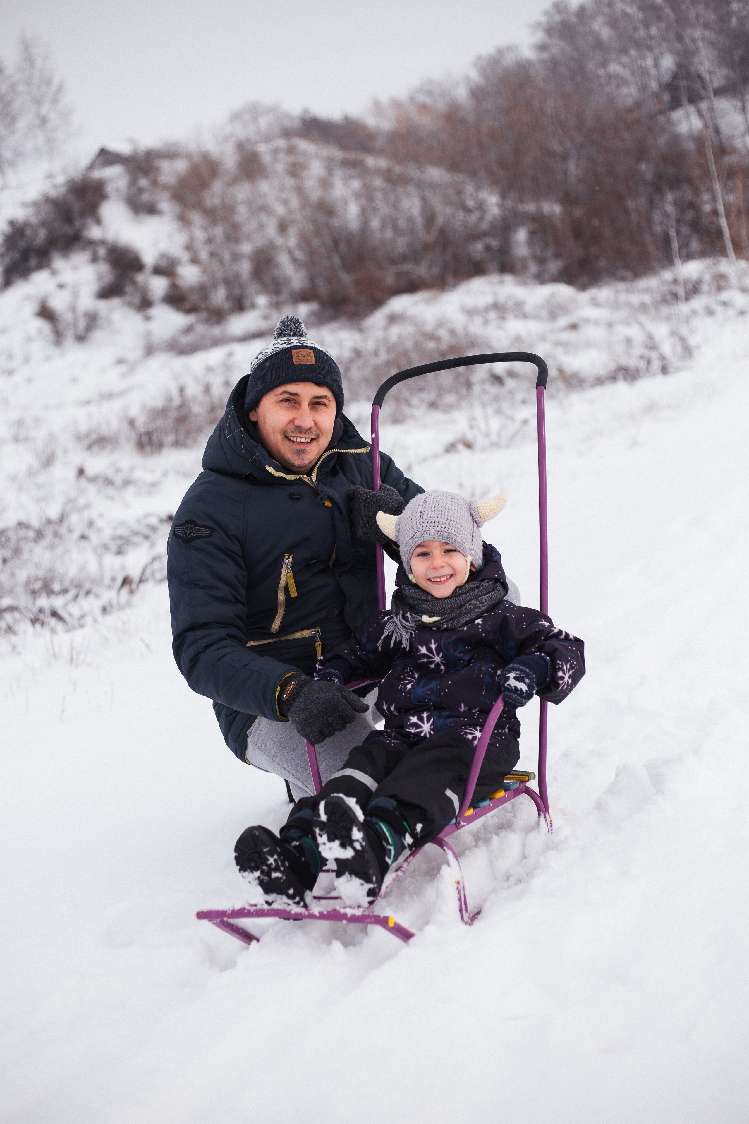 Снежная прогулка Егора и Ефима