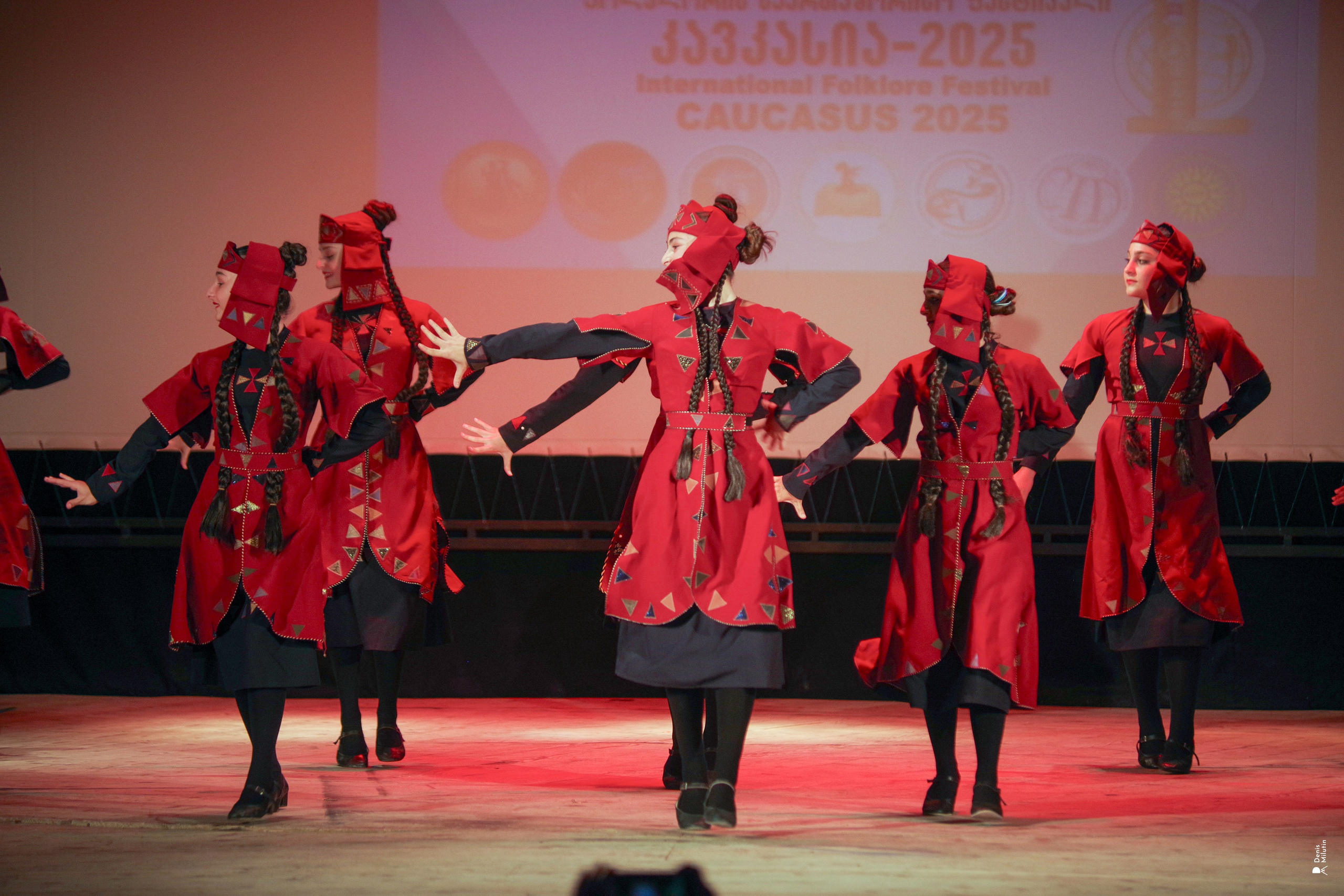 Танцы в прекрасном Они. Портретный фотограф Денис Милютин