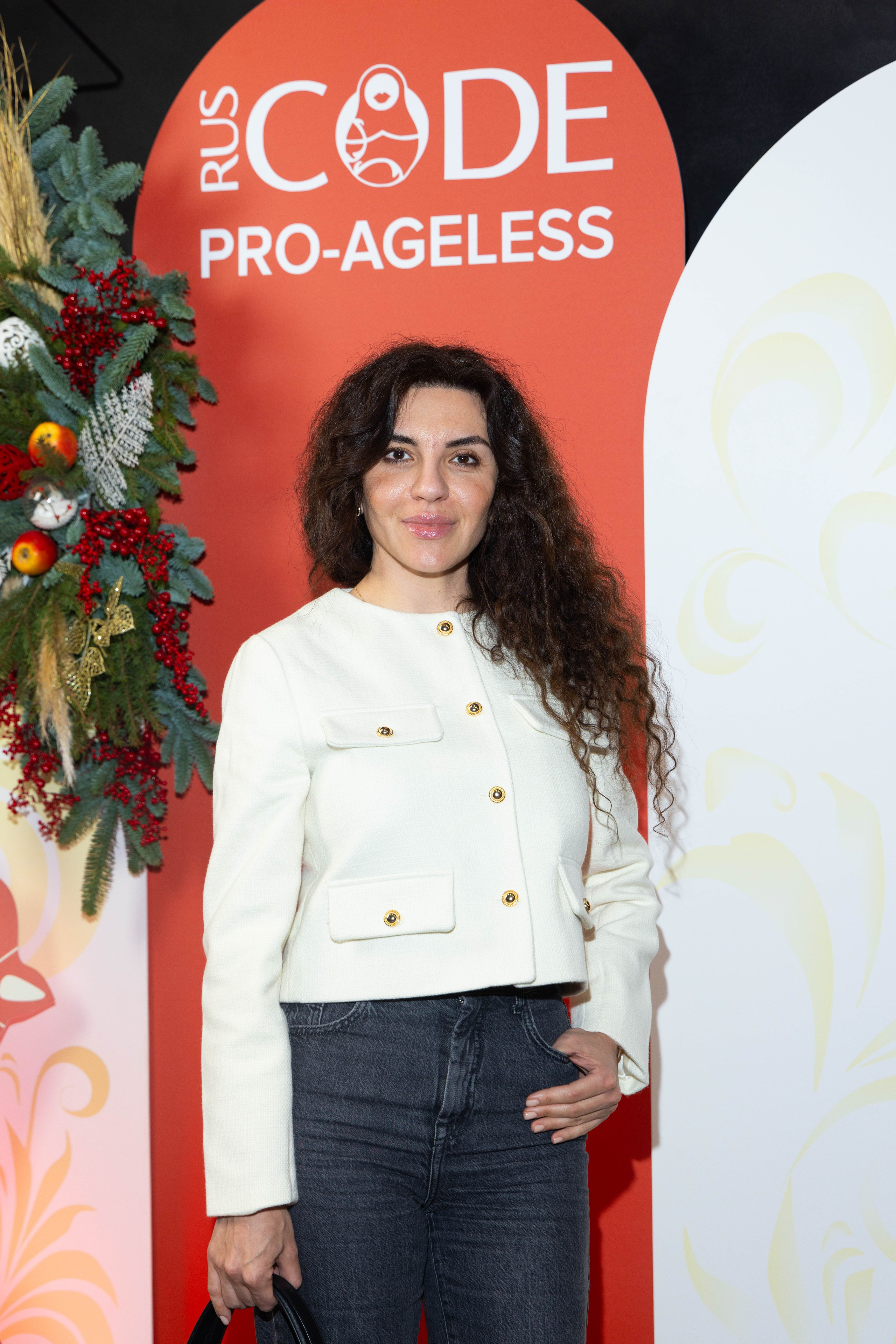 ФОТОЗОНА МАТРЕШКА. PRO-AGELESS