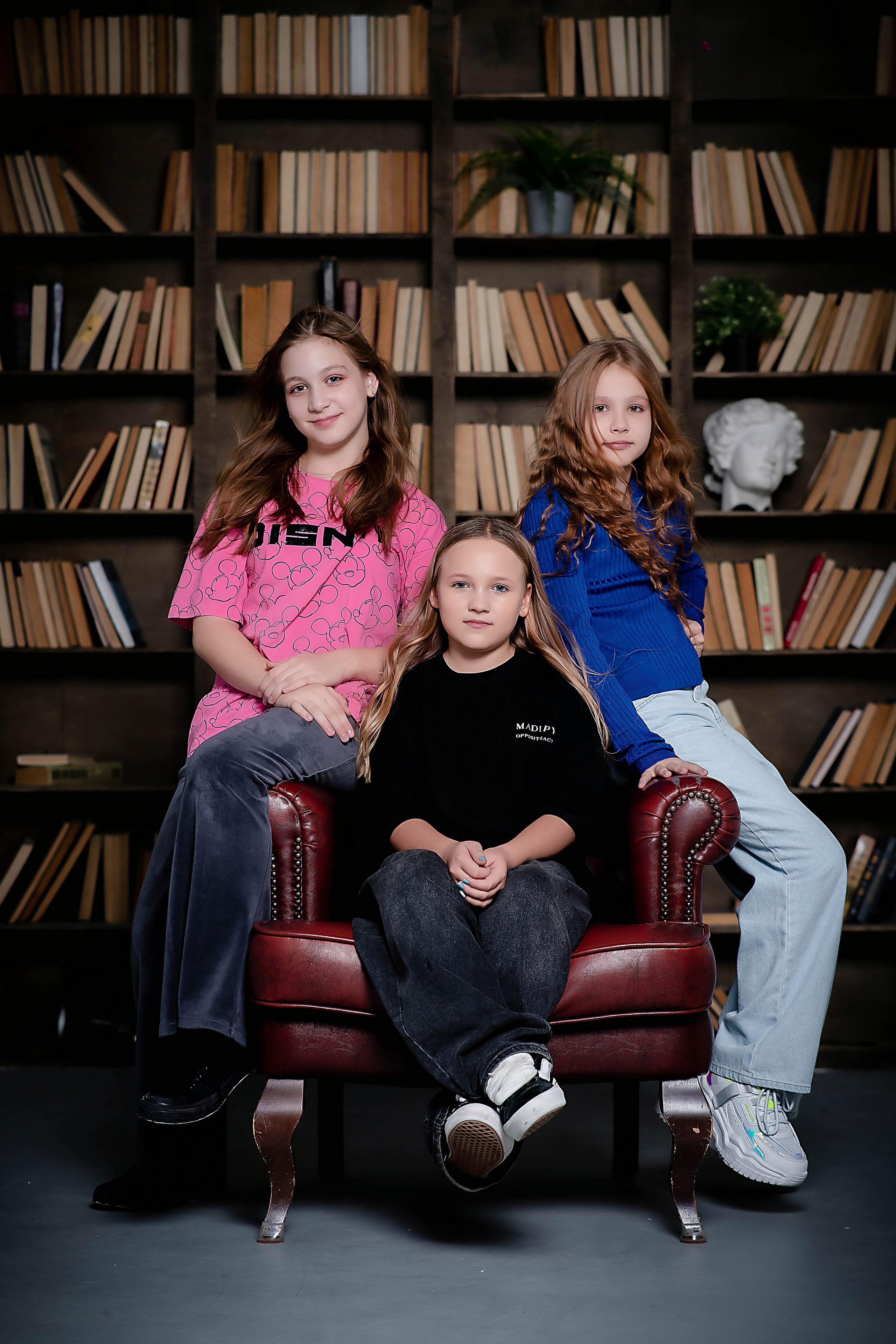 Выпускные (школьные) альбомы (книги) в Ростове-на-Дону. Современные Выпускные Альбомы в Ростове-на-Дону