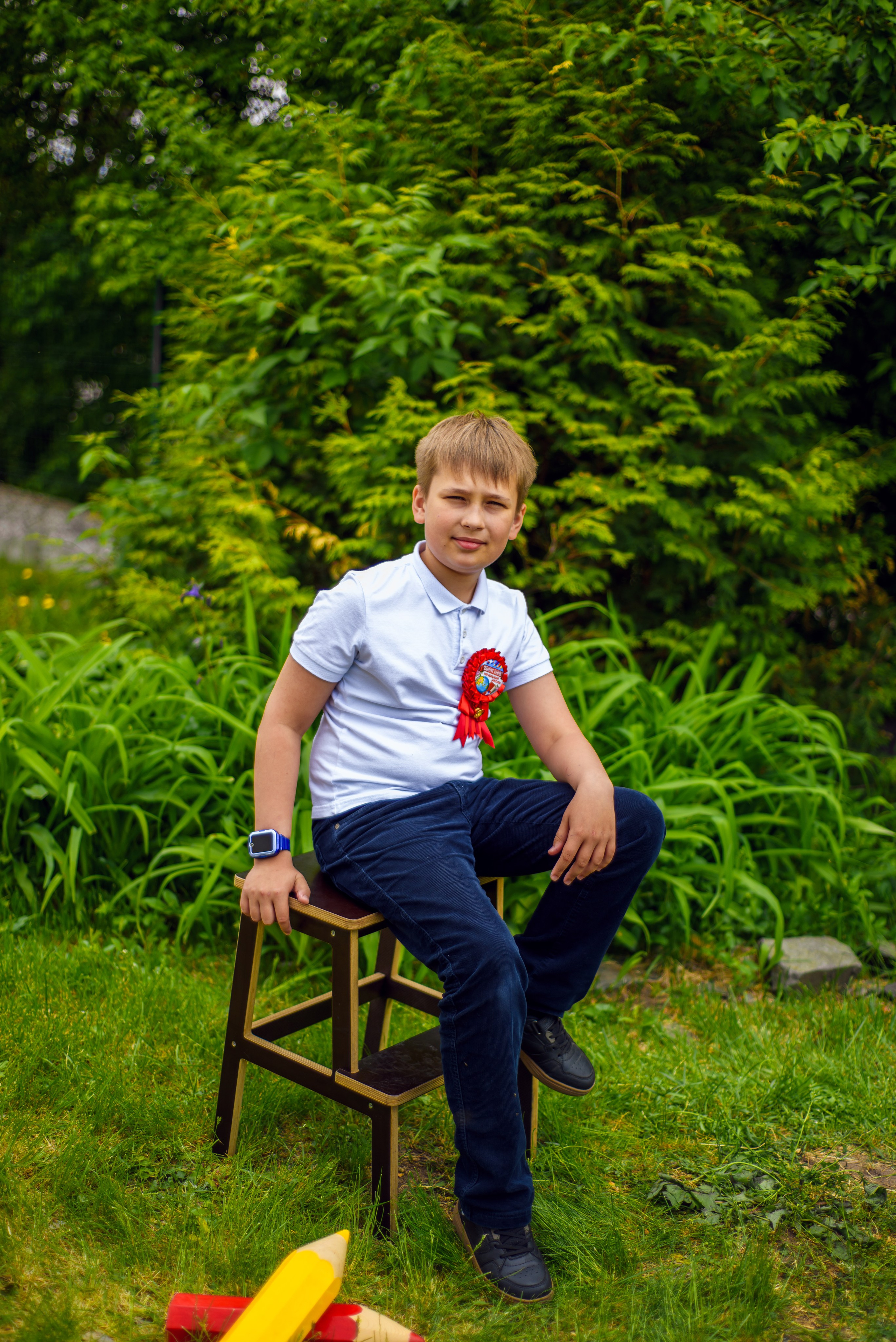 Фотосъемка в школьном саду. Фотограф. Выпускные альбомы в Барнауле