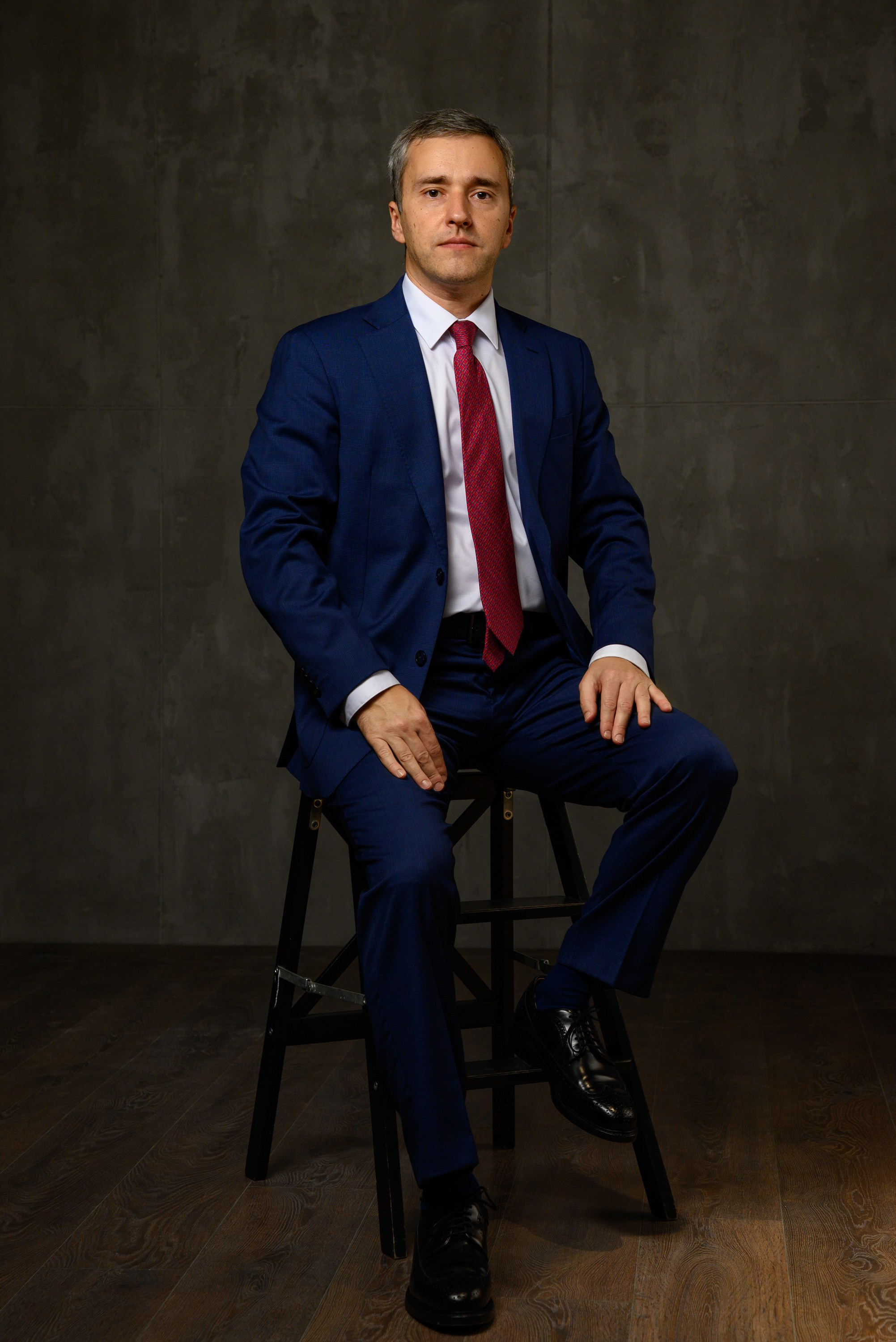 Деловая групповая фотосессия. Компания и фотошкола по созданию контента в Москве