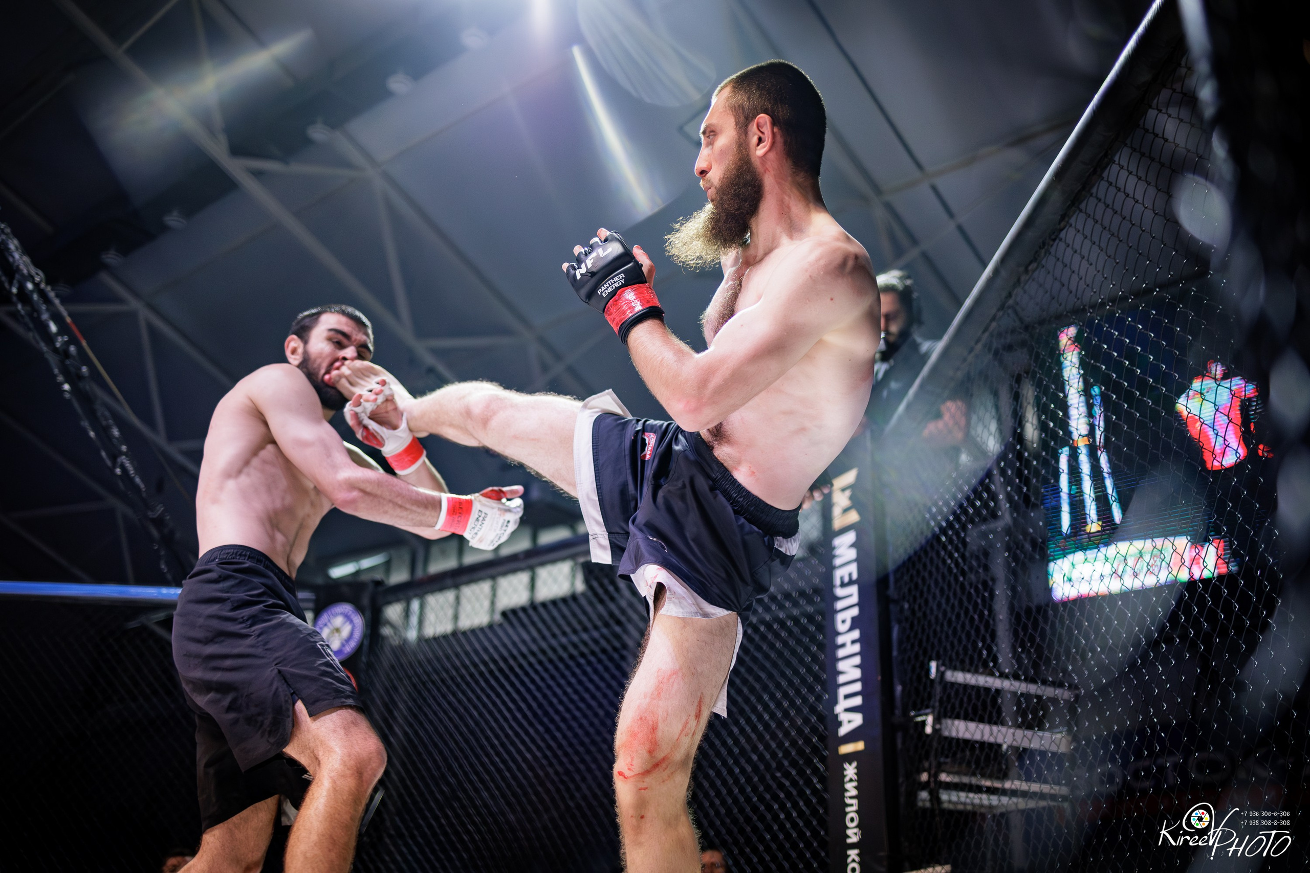 Спортивный Фотограф MMA Бой Марат Муштаков Каха Болквадзе ССЕ