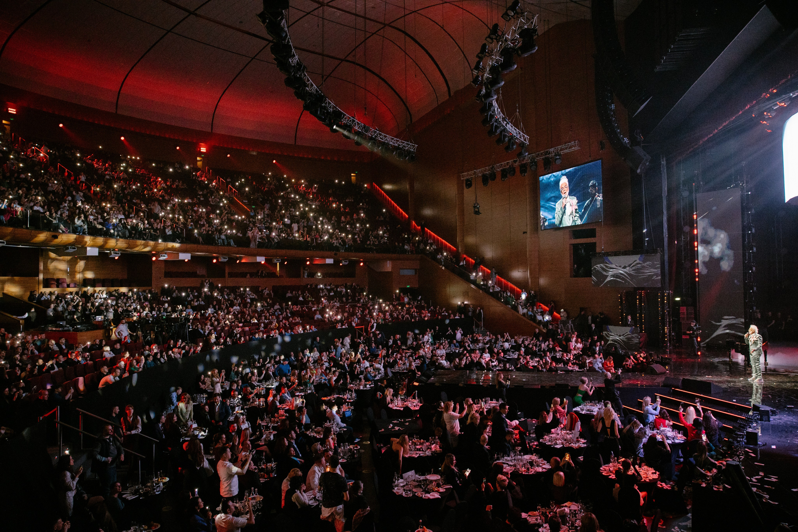 ЖАРА ТВ. Светский фотограф — Анисина Ирина