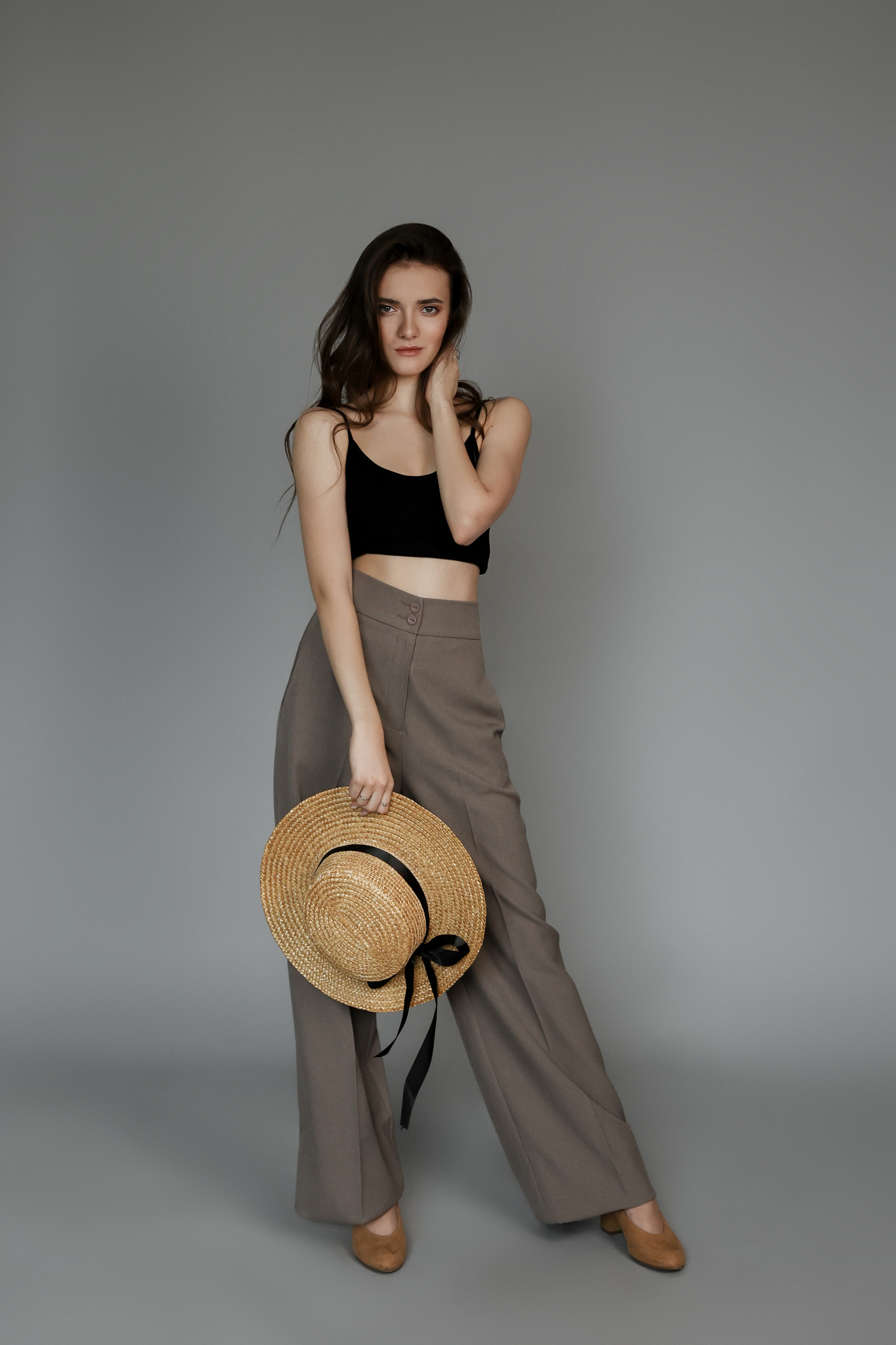 На сером фоне. Фотограф в Самаре Мальтеева Эльвира