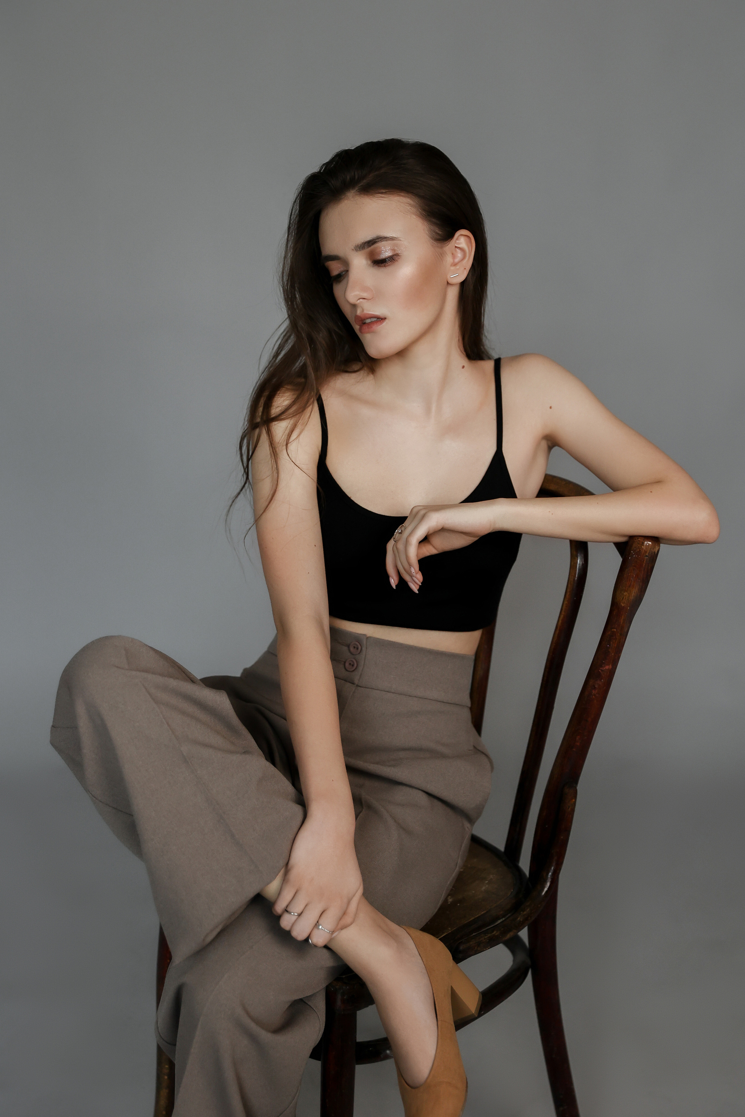 На сером фоне. Фотограф в Самаре Мальтеева Эльвира