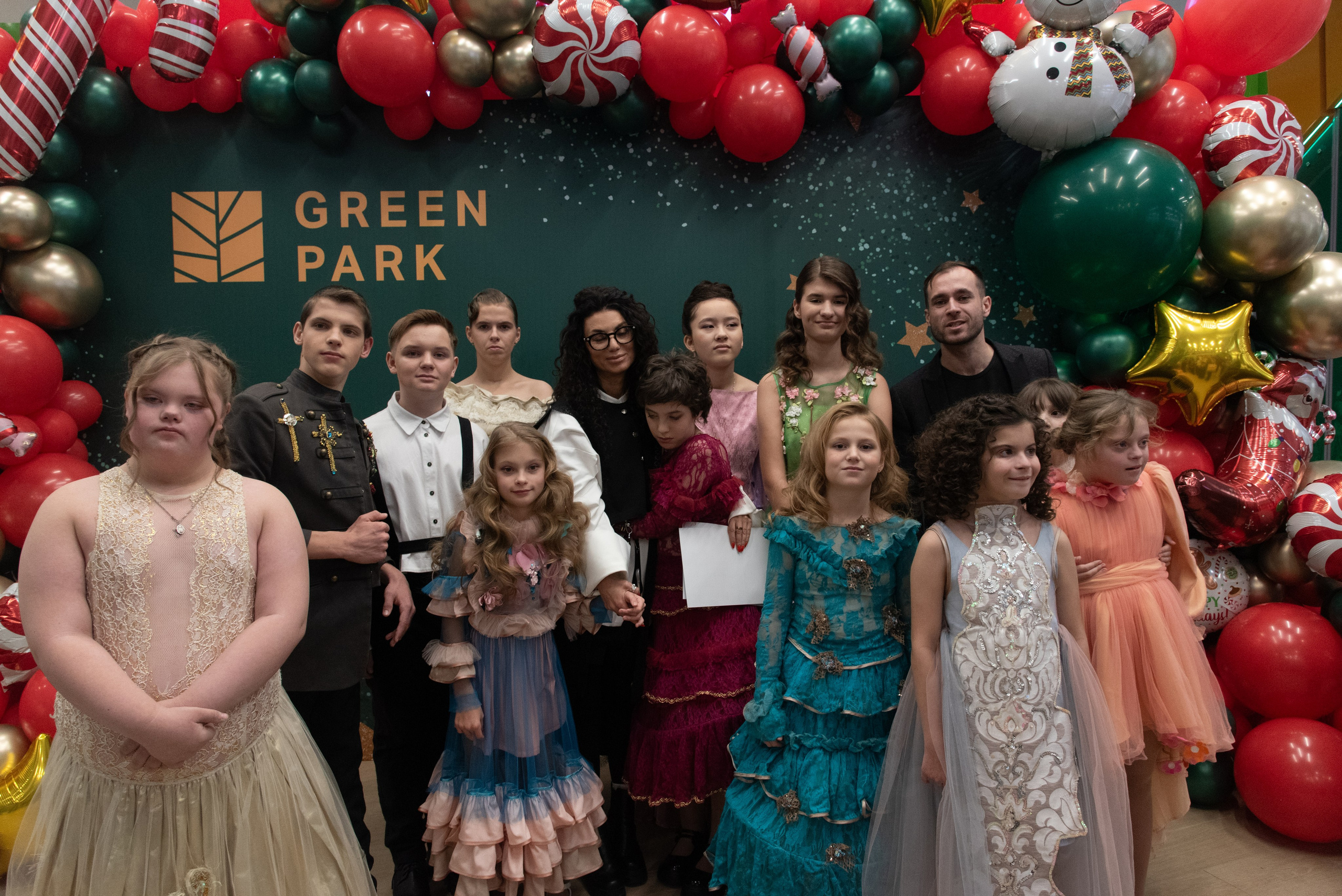 Показ Мод БФ «Исток Жизни». Дети с «Безграничными Возможностями». Портретный Семейный Fine-Art фотограф в Санкт-Петербурге Криулина