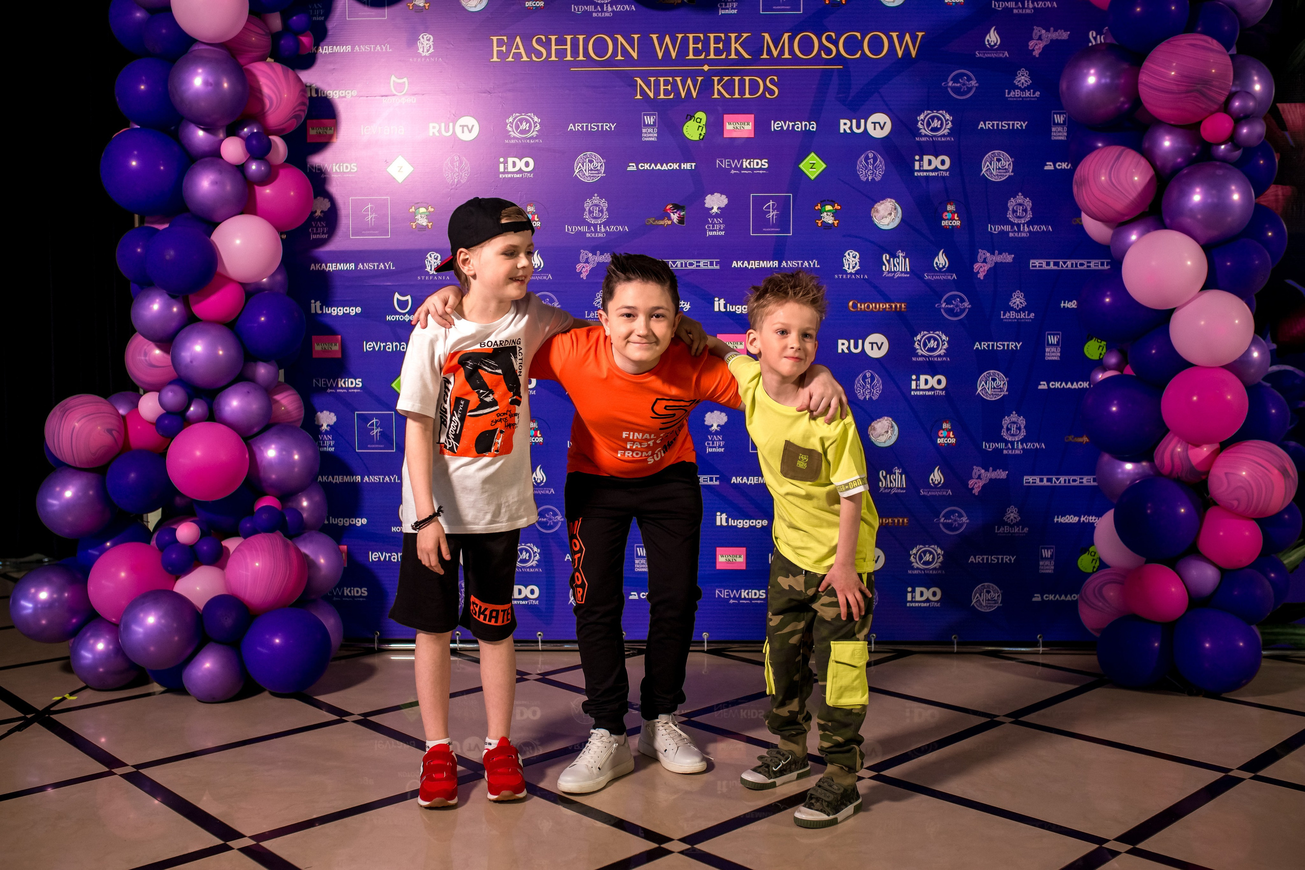 Показ Итальянской моды в России весна 2022. Женский фотограф Крещение Венчание Москва Брянск