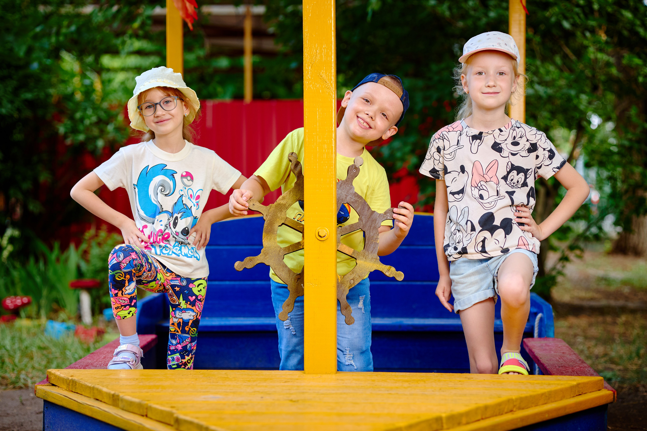 Пример летней съемки в детском саду № 92 Старшая группа Радуга. Фотограф Выпускные альбомы Таганрог Сергей Коробченко