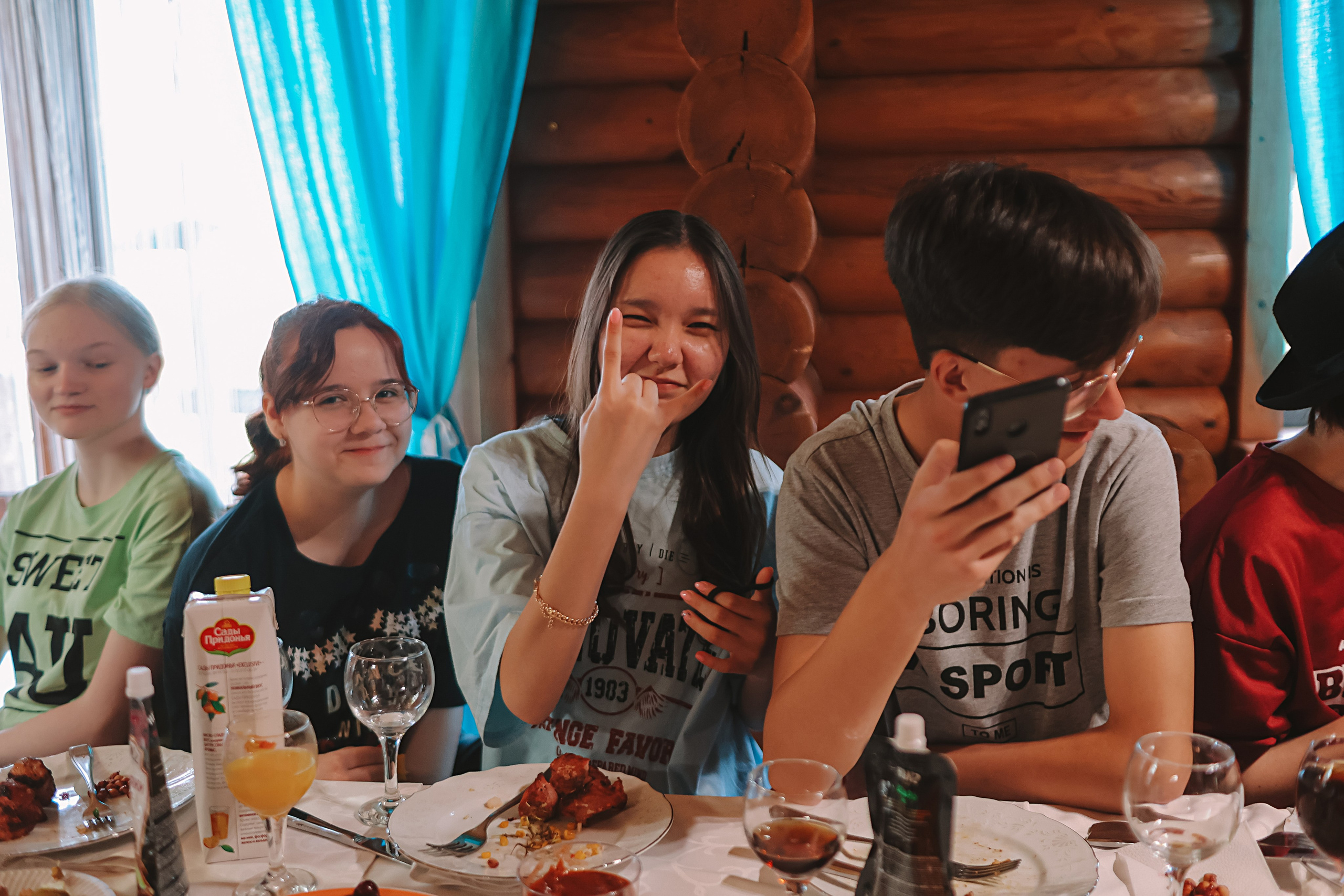 Последний звонок. Семейный фотограф Тюмень, фотограф на роды Салмина Мария