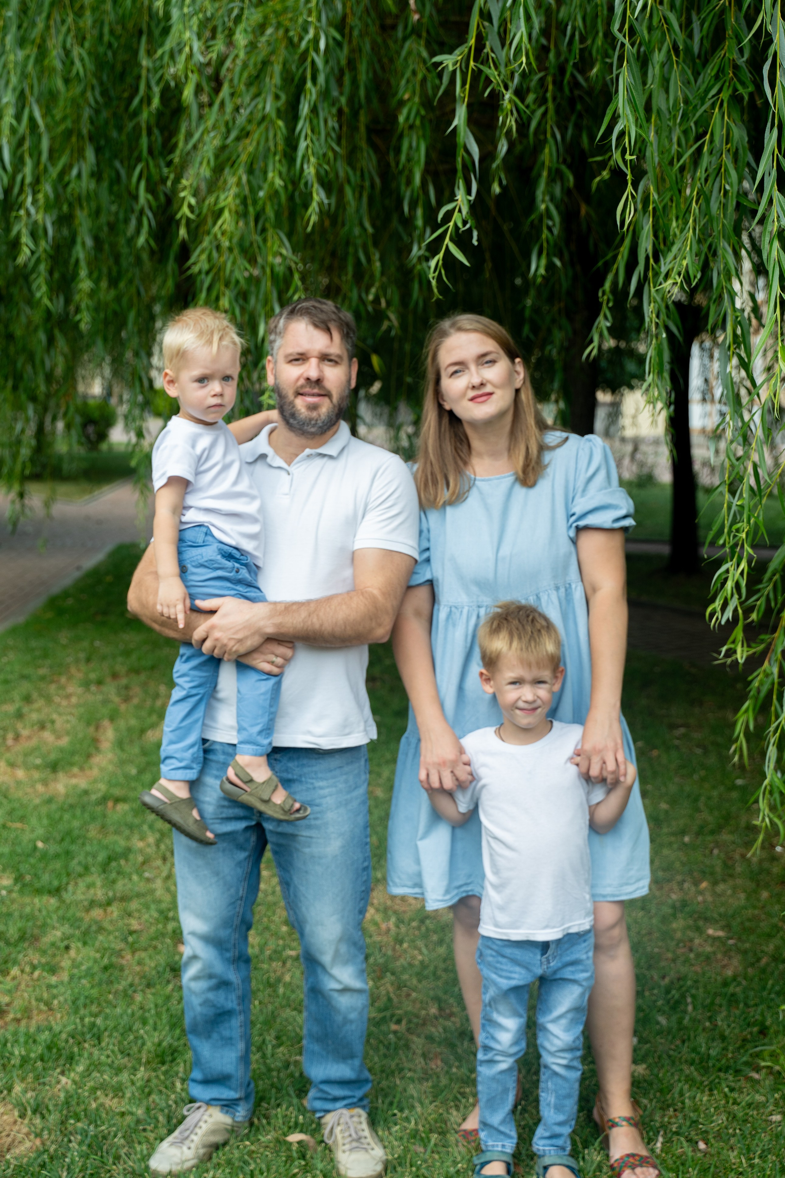 Семейный фотоснимок на курорте Красная Поляна