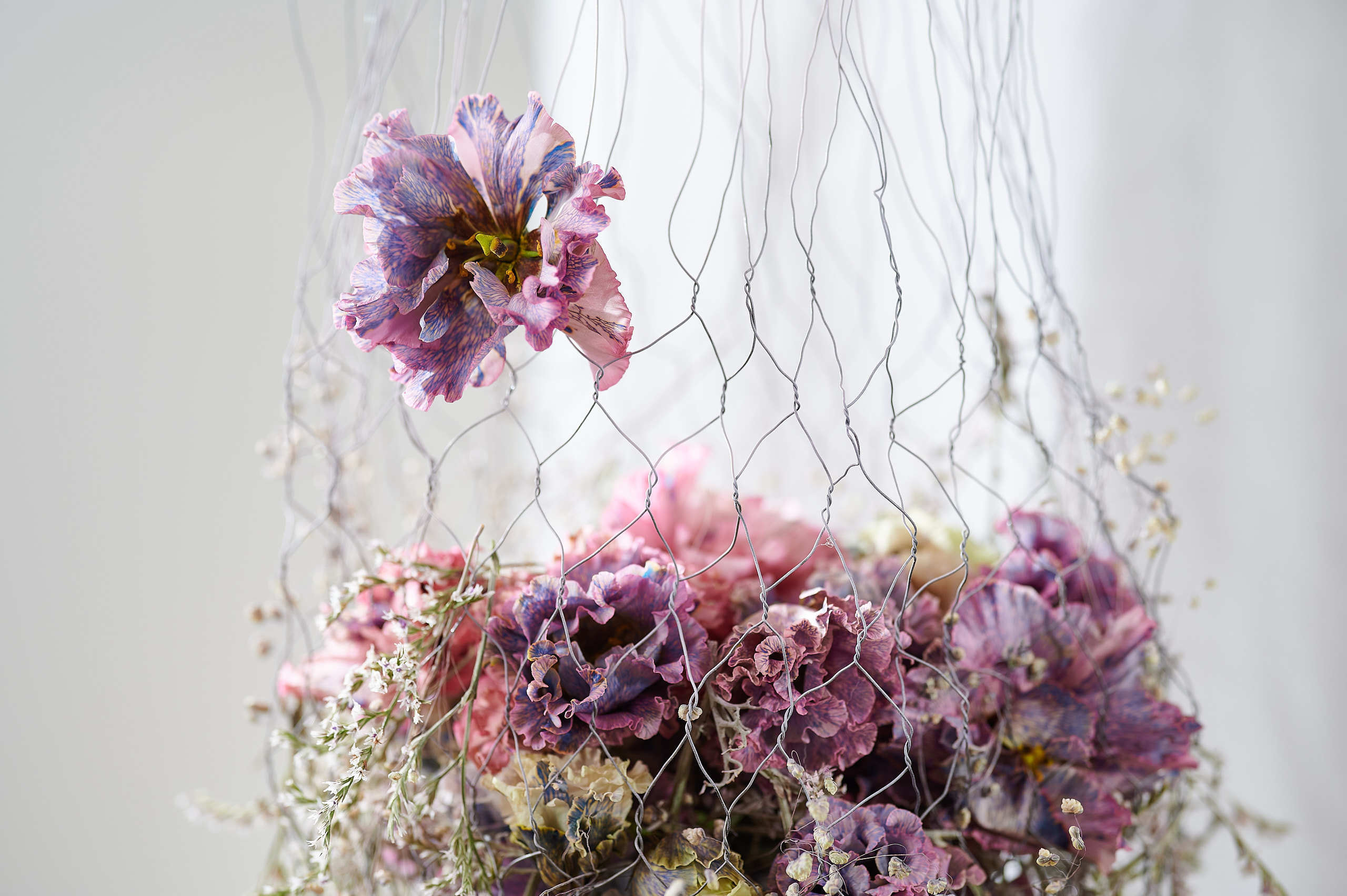 Съемка работ Шаровой Ольги для FloralFundamentals. Флористическая, интерьерная и портретная съемка в Москве и Европе