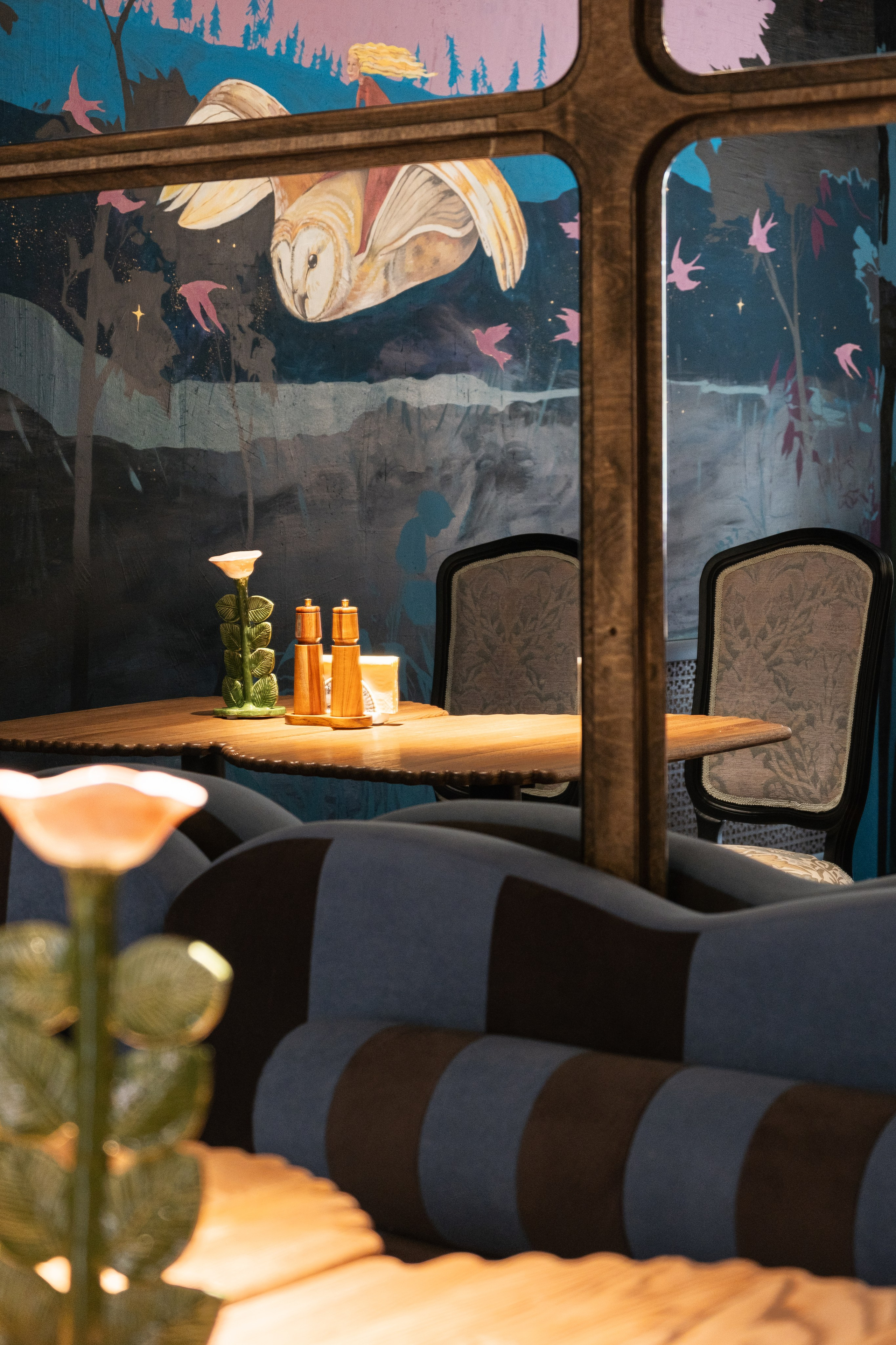 Lili Restaurant by Yana Aspanadze. Ekaterina Symidi. Interior Photographer