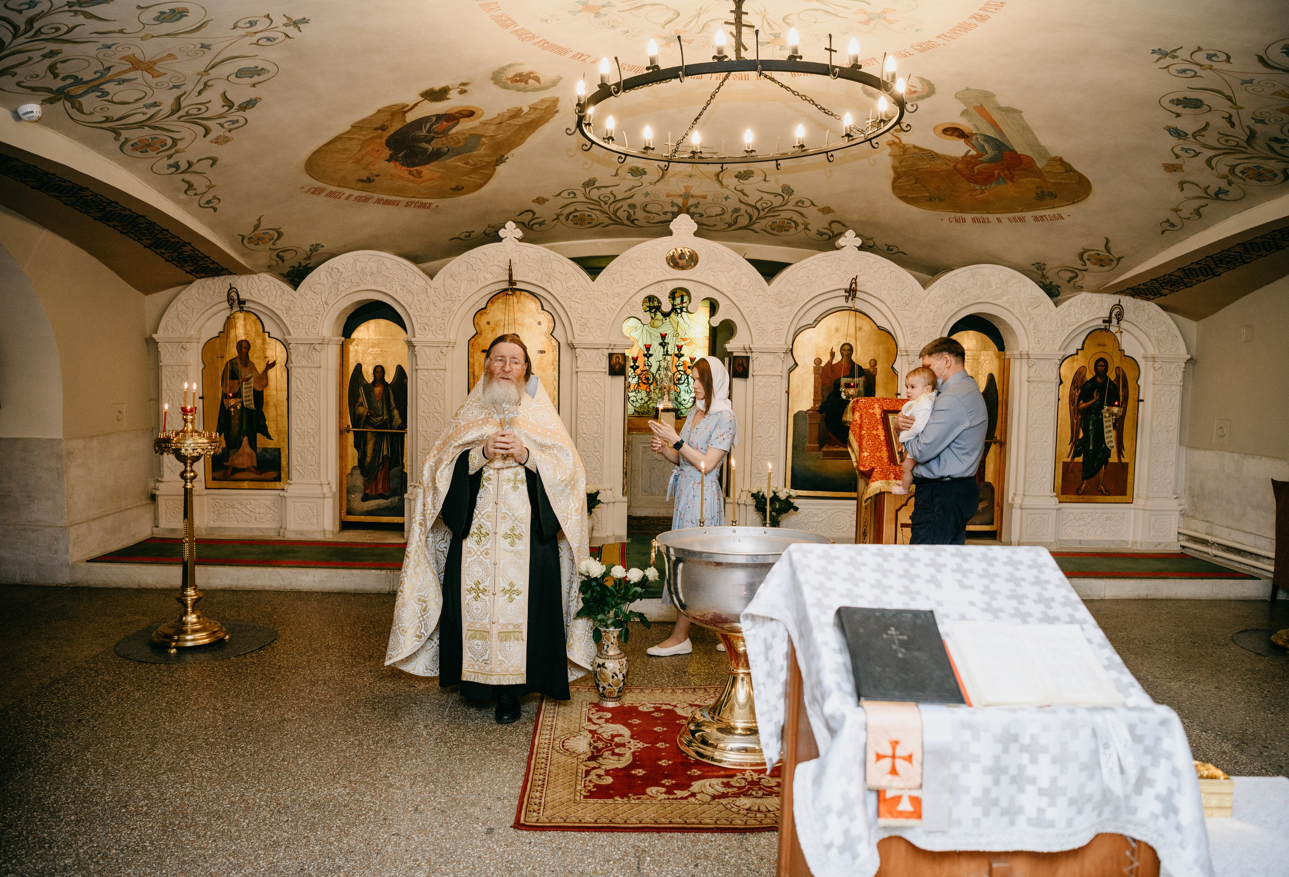 Крещение Александра. Фотограф на выписку из роддома в Москве и МО