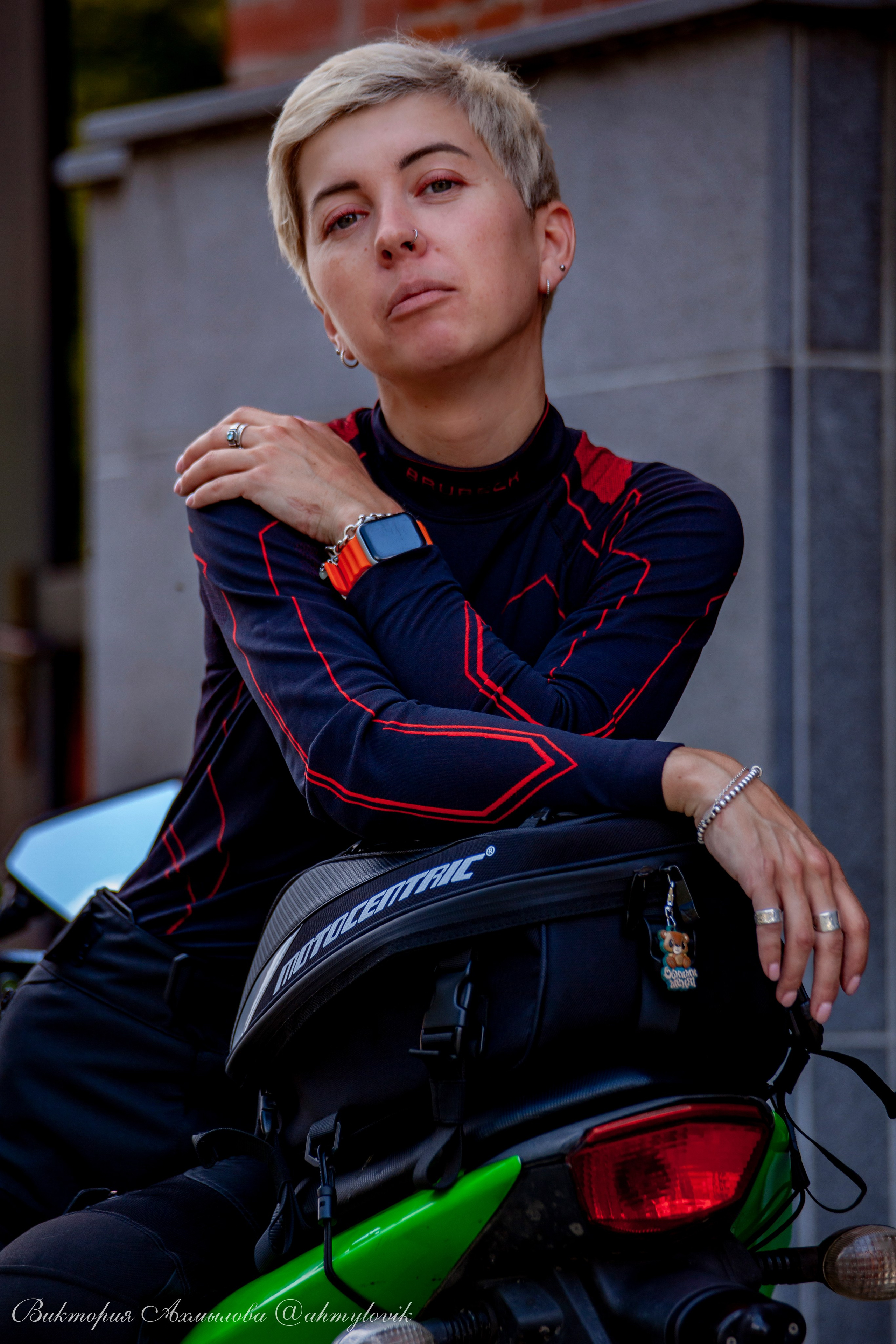 Аня и Гринч (Kawasaki Ninja 250). Виктория Ахмылова. Фотограф в Москве