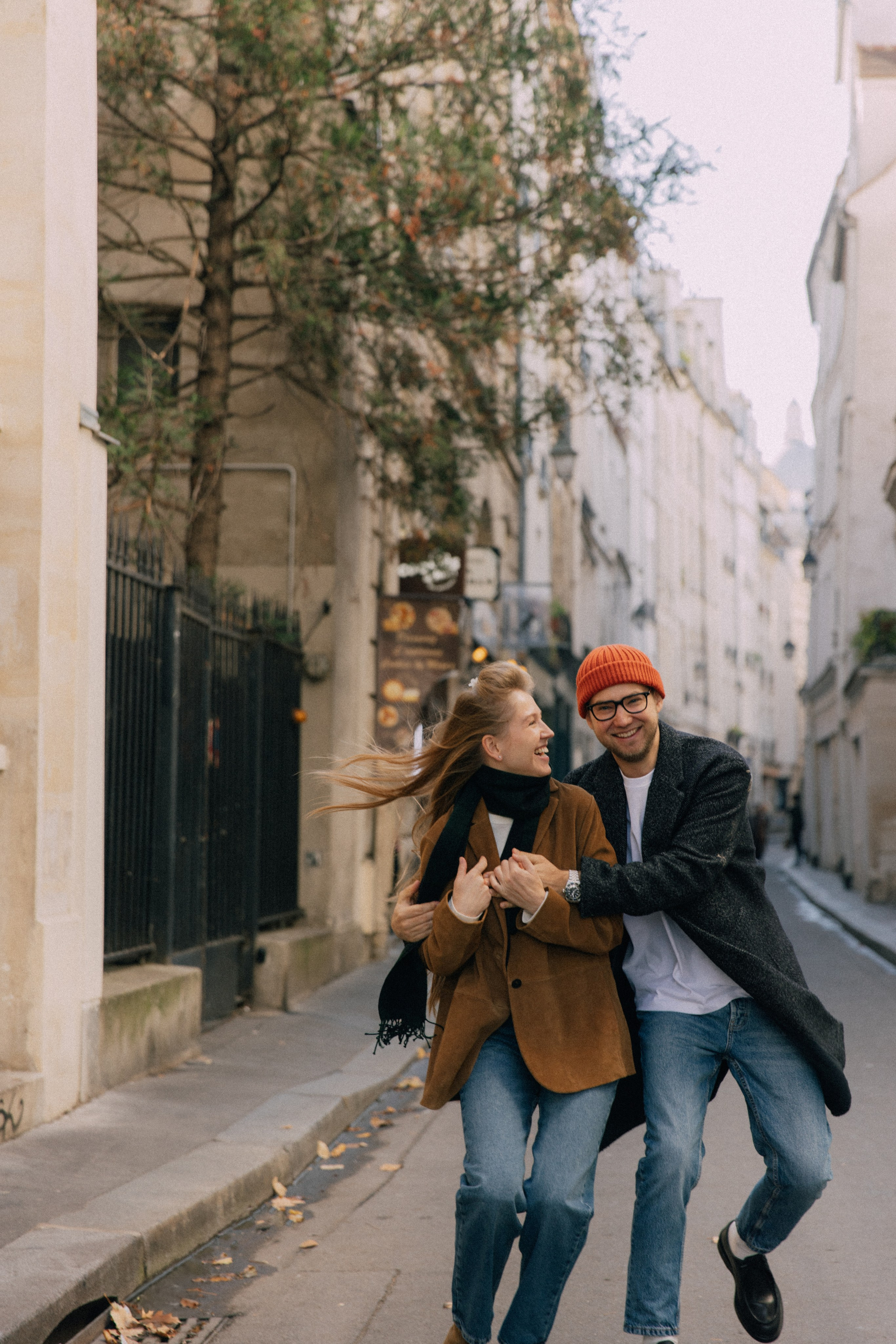 Love you a thousand times. Photographer in Paris
