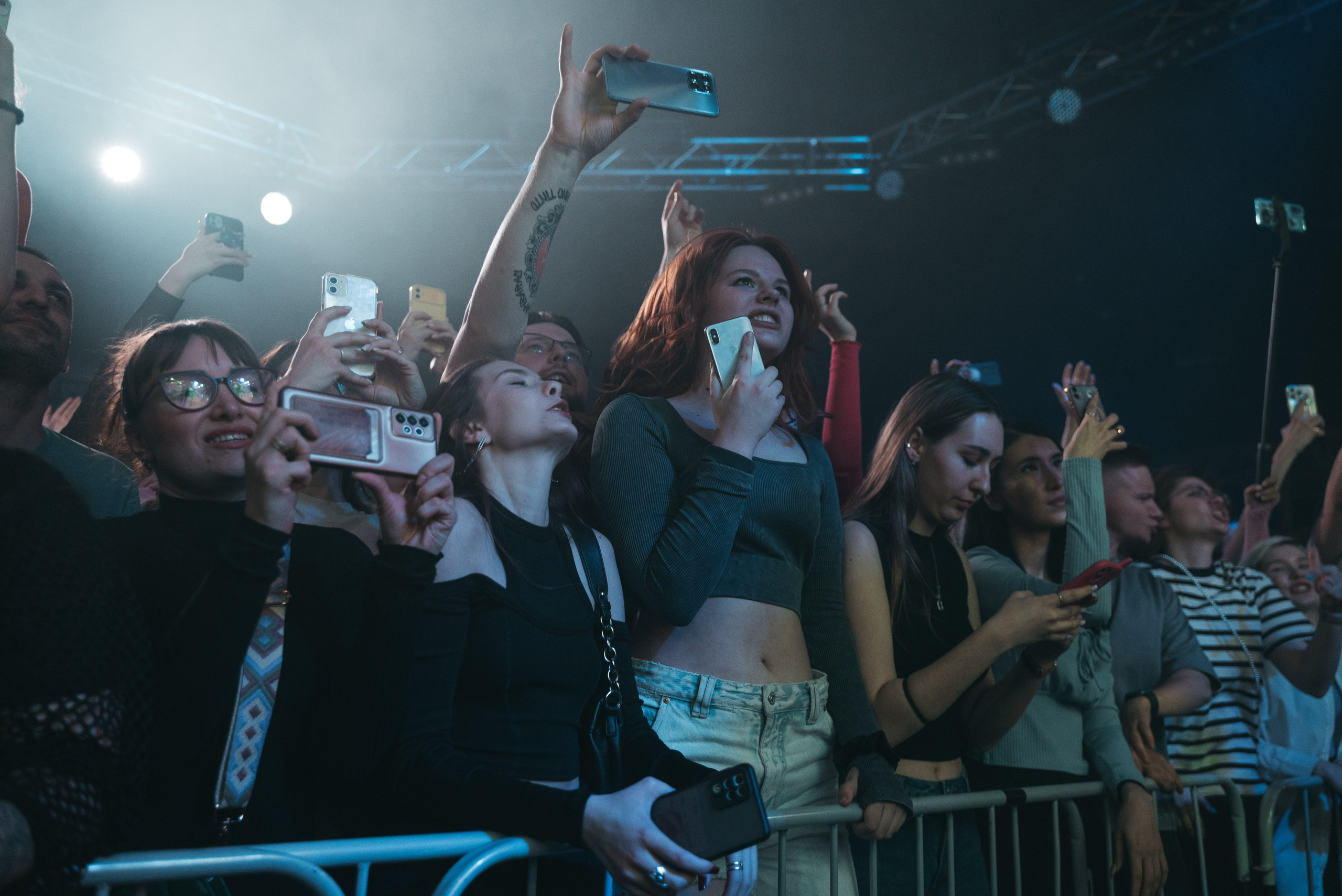 Концерт группы «The Hatters» 4.04.24. Репортажный и свадебный фотограф в Сургуте