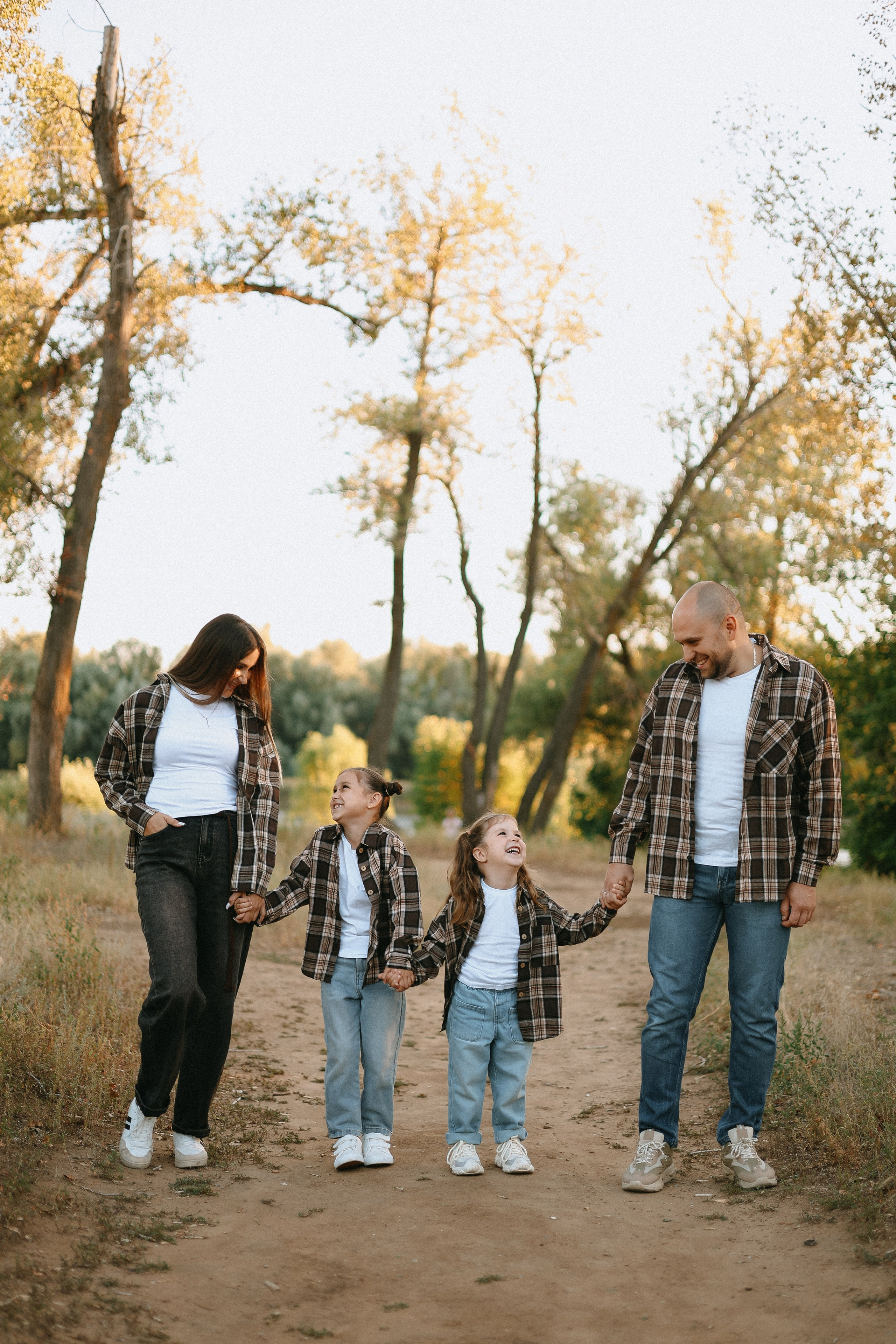 Евгений & Юлия & Полина & Юлия. Фотограф Елизавета Наумова