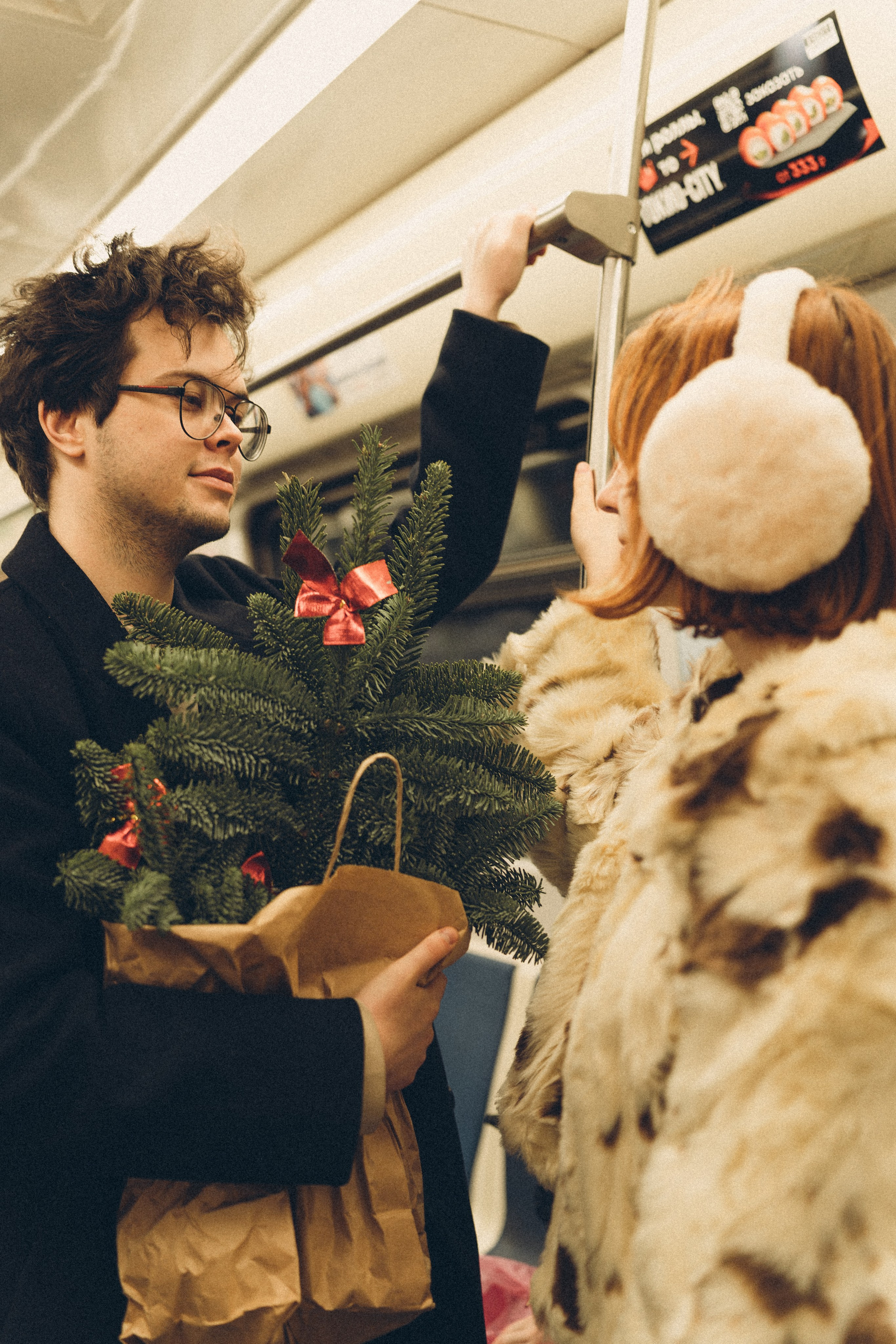 НОВОГОДНЯЯ ФОТОСЕСИИЯ ПАРЫ В МЕТРО ЛЮБОВЬ. Профессиональный фотограф, Санкт-Петербург — Виктория Богомолова