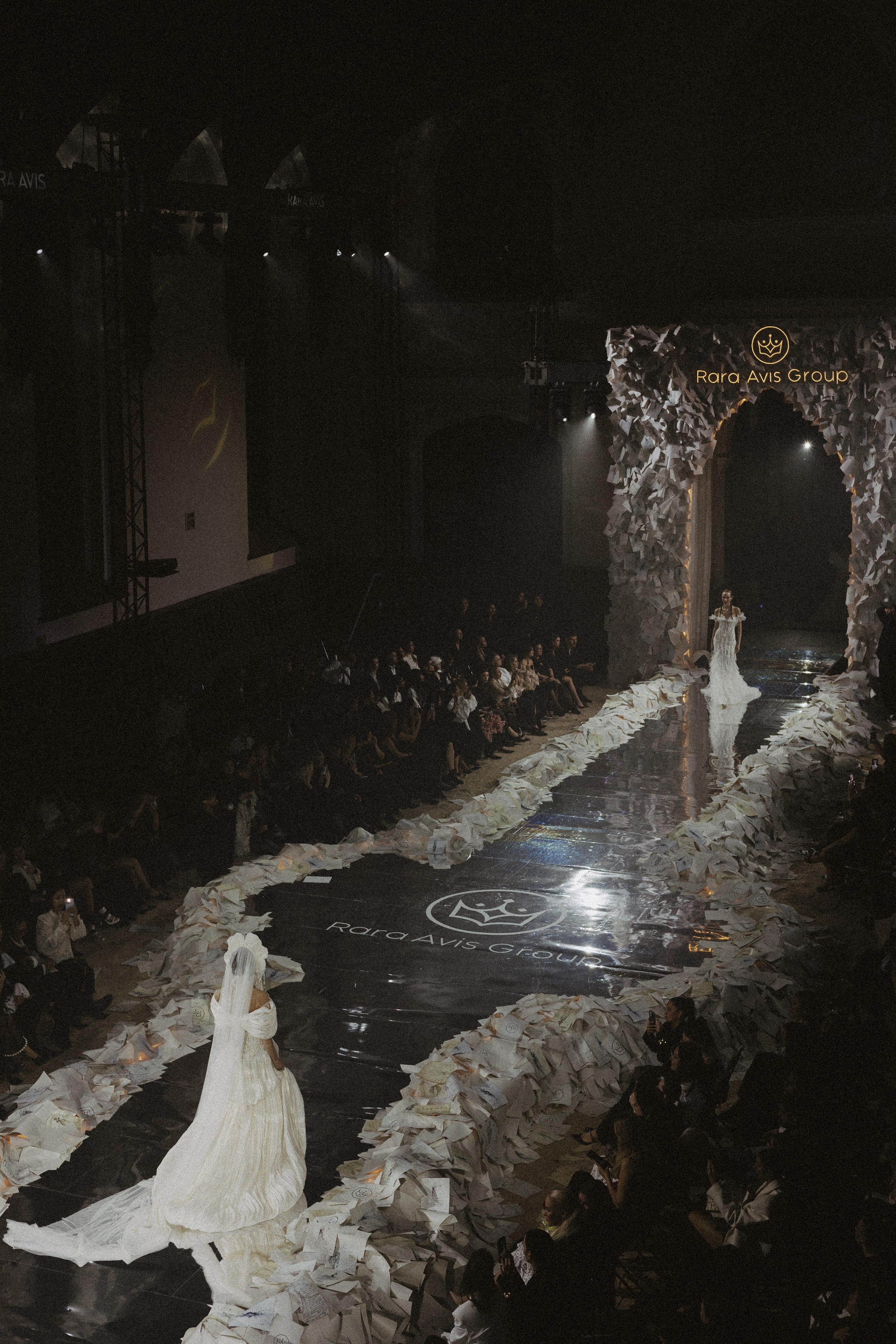 Rara Avis Fashion Show 2026. Fusion Wedding Photographer