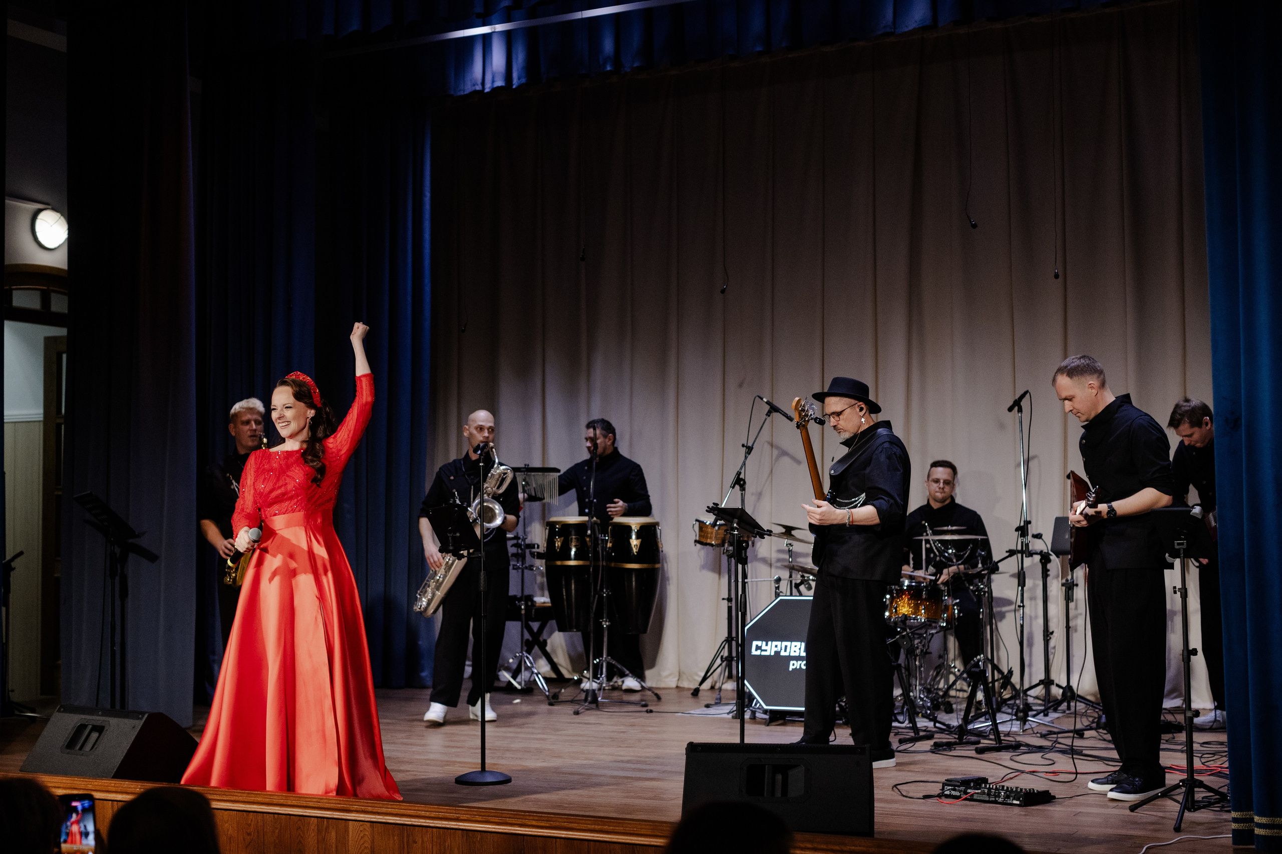 Сольный концерт 4.10. СУРОВЦЕВА project. Эстрадно-народный кавер-бэнд