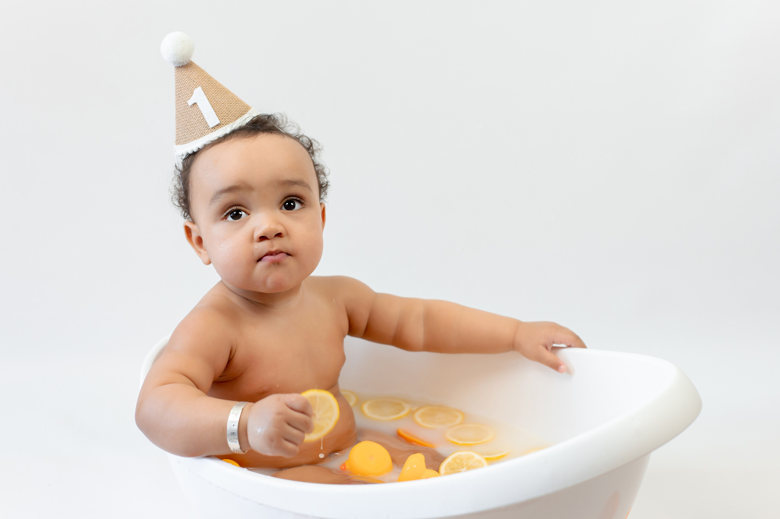 Талла. Детский и семейный фотограф Эльмира Веселова. Детская фотостудия Мира. Фотосессия на годик