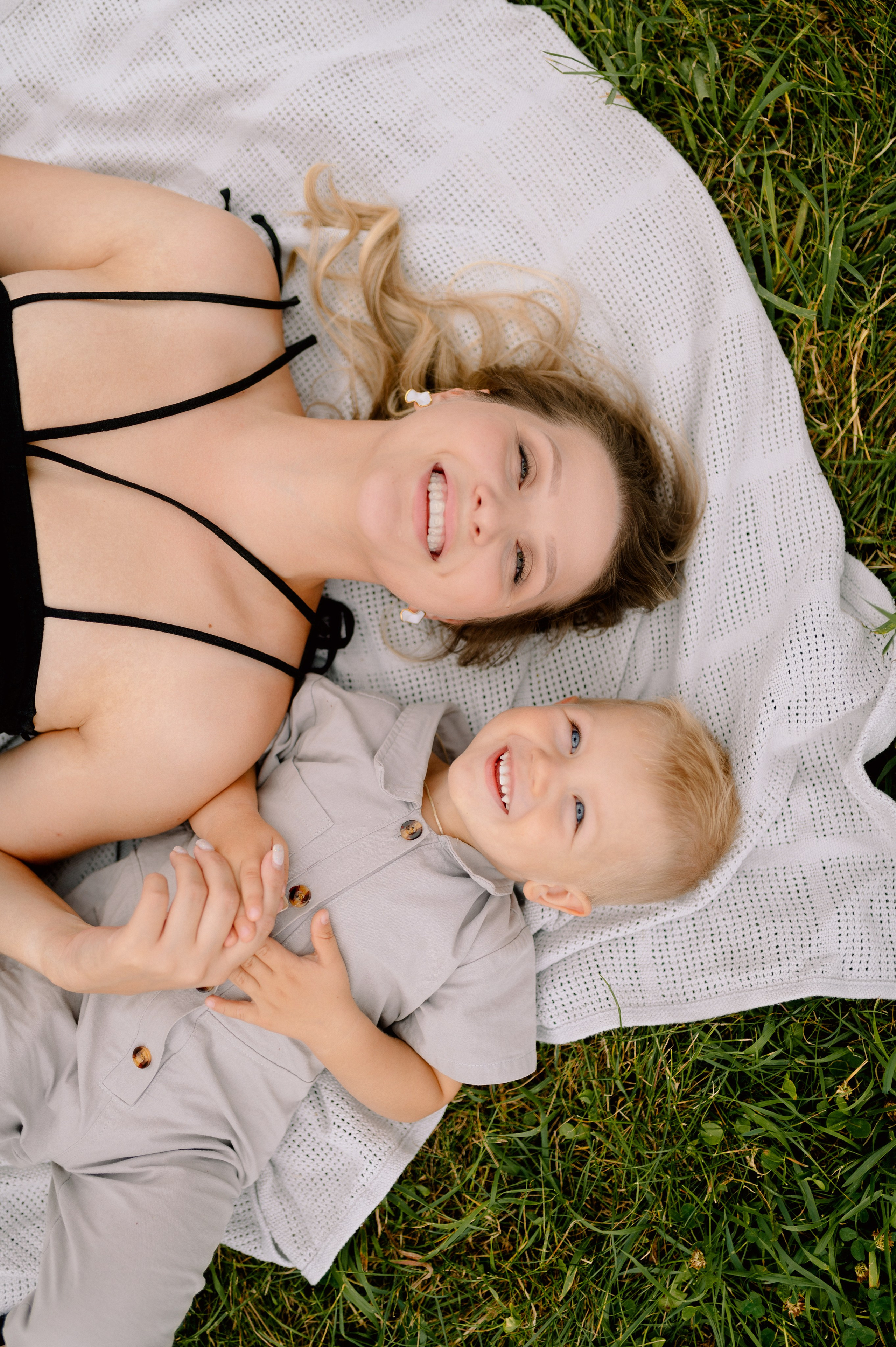 С АРОМАТОМ СКОШЕННОЙ ТРАВЫ. Шашкова Вероника / Свадебный и семейный фотограф Москва и Ярославль