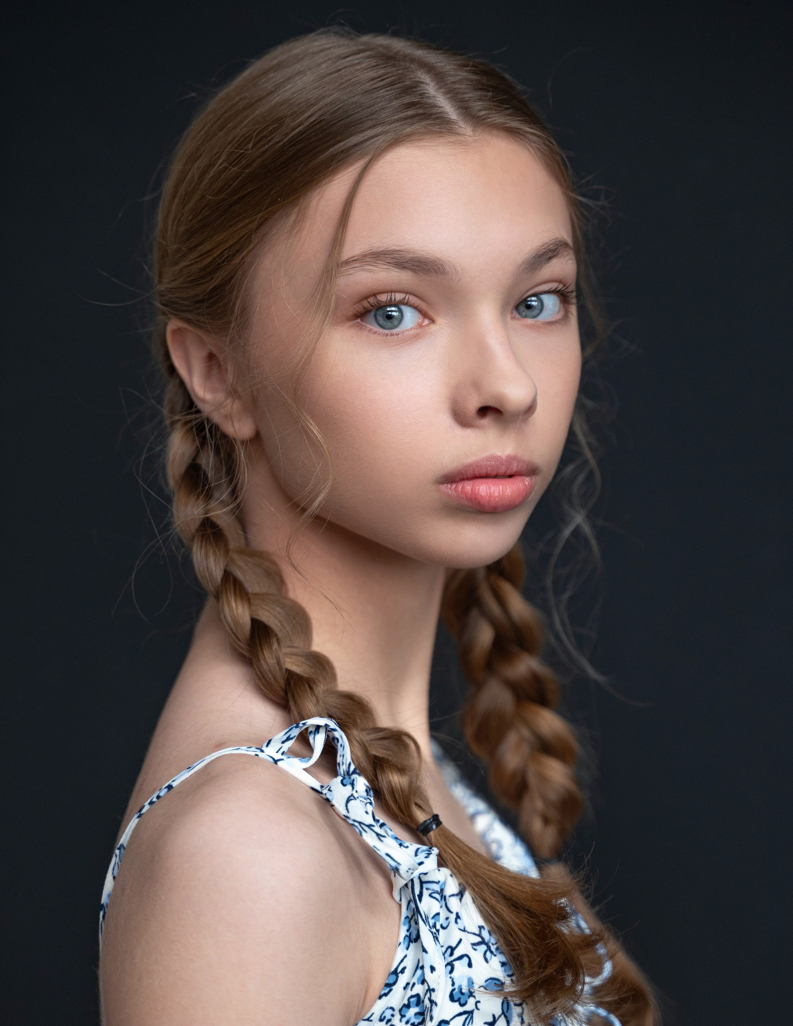 ПОДГОТОВКА ХЭДШОТЫ. Фотограф Москва Виктория Вишневская актерское / модельное портфолио