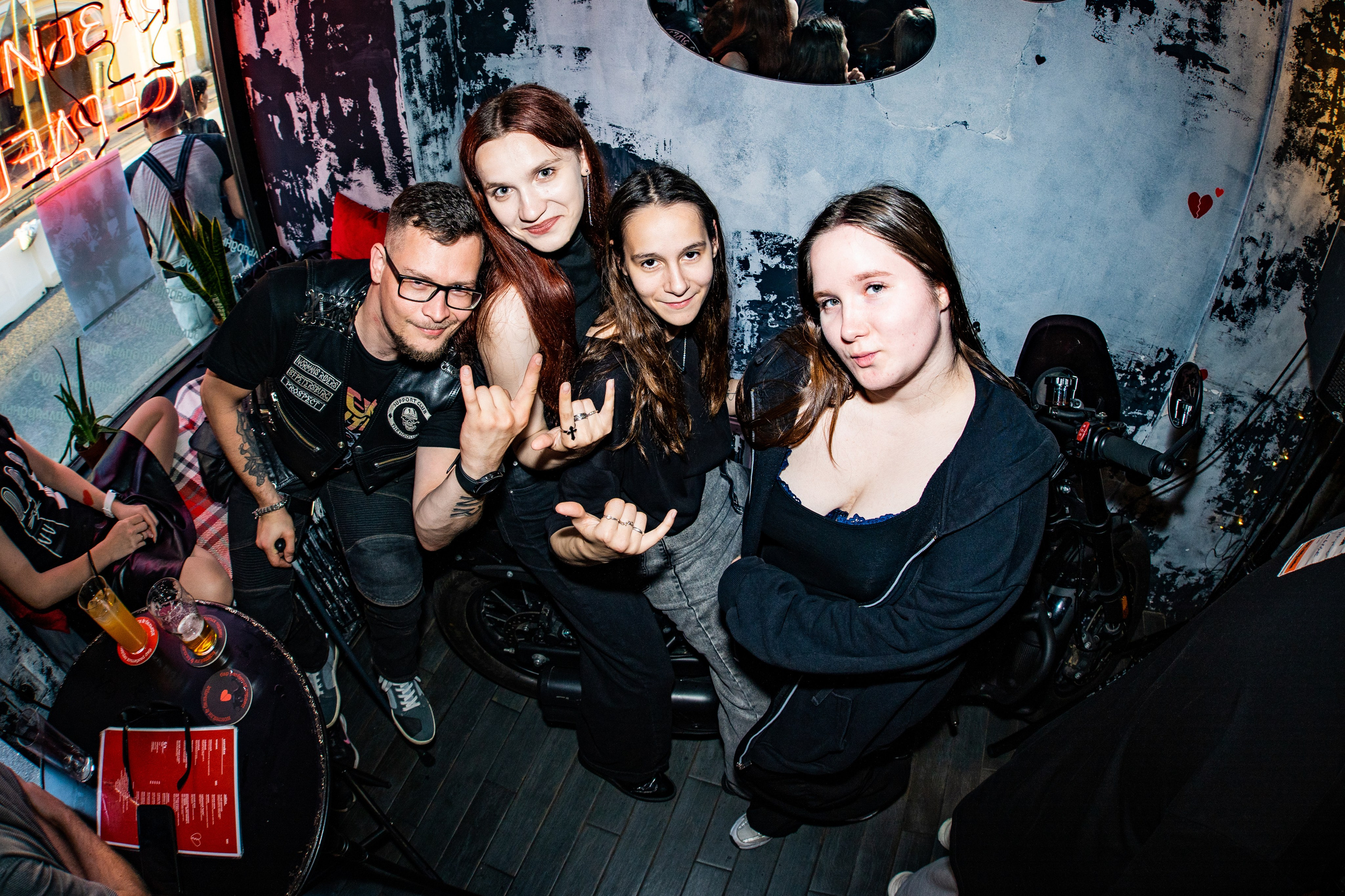 Панк-вечеринка в Баре разбитых сердец. Концертный и репортажный фотограф в Санкт-Петербурге Слава Пахомов
