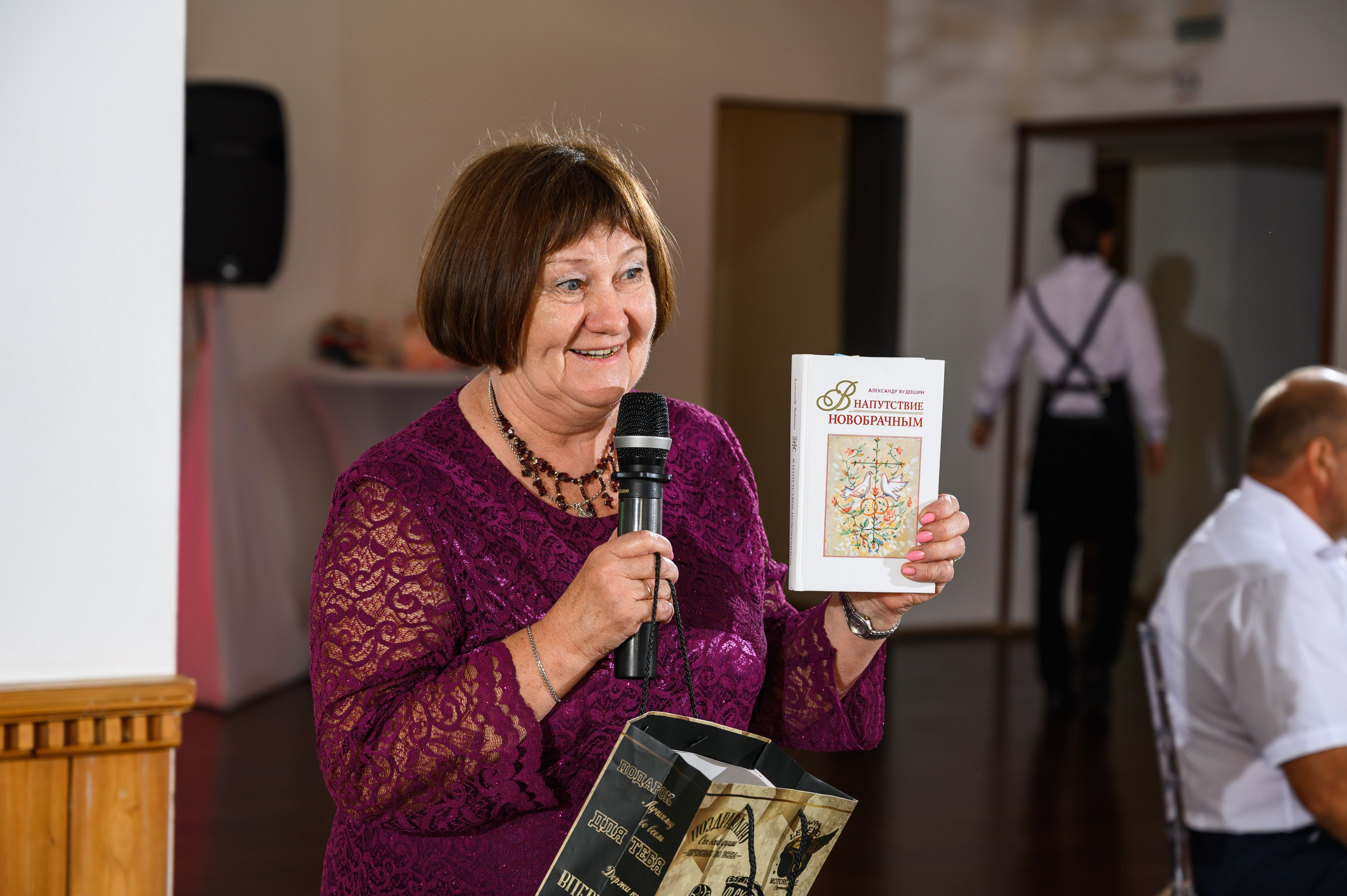 Свадебная фотосессия Банкетный зал Замок Монсоро. Свадебный фотограф Москва Юрий Кульман