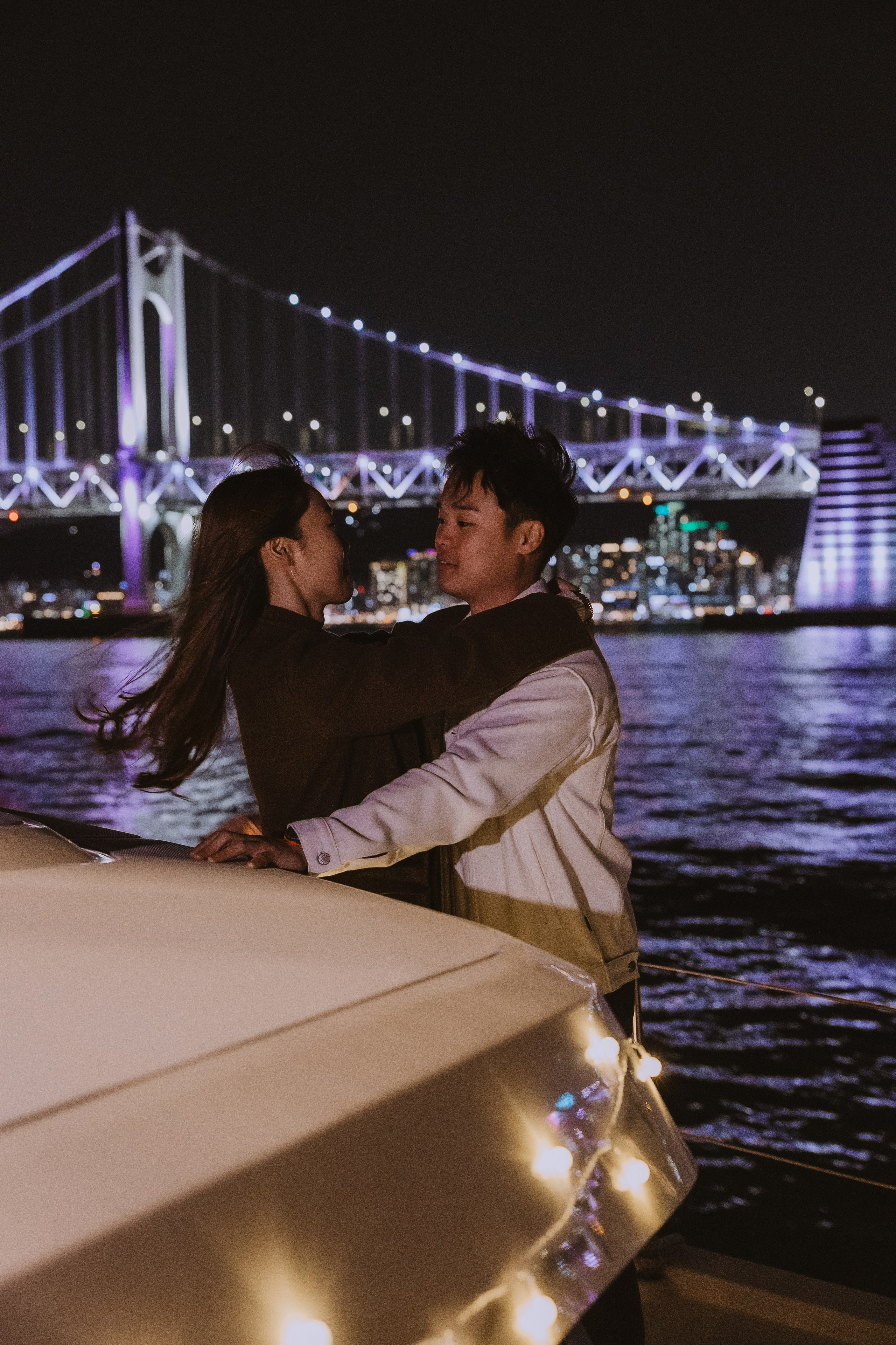 Предложение руки и сердца на яхте во время вечерней прогулке в Пусане. ВАШ ФОТОГРАФ В ПУСАНЕ (Южная Корея) Александра Ануфрий
