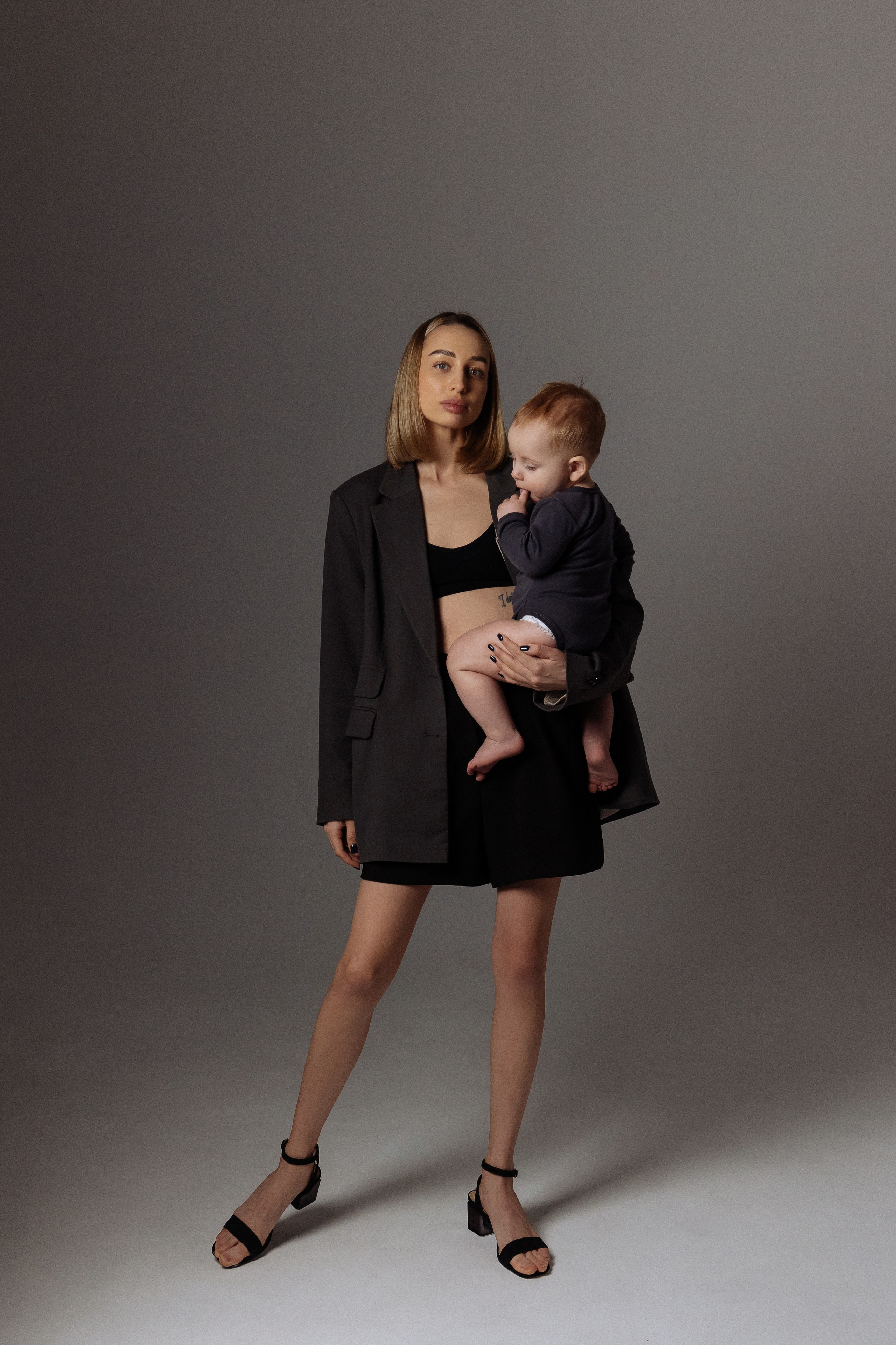 Семейная фотосессия в студии. Фотограф Норильск, Москва