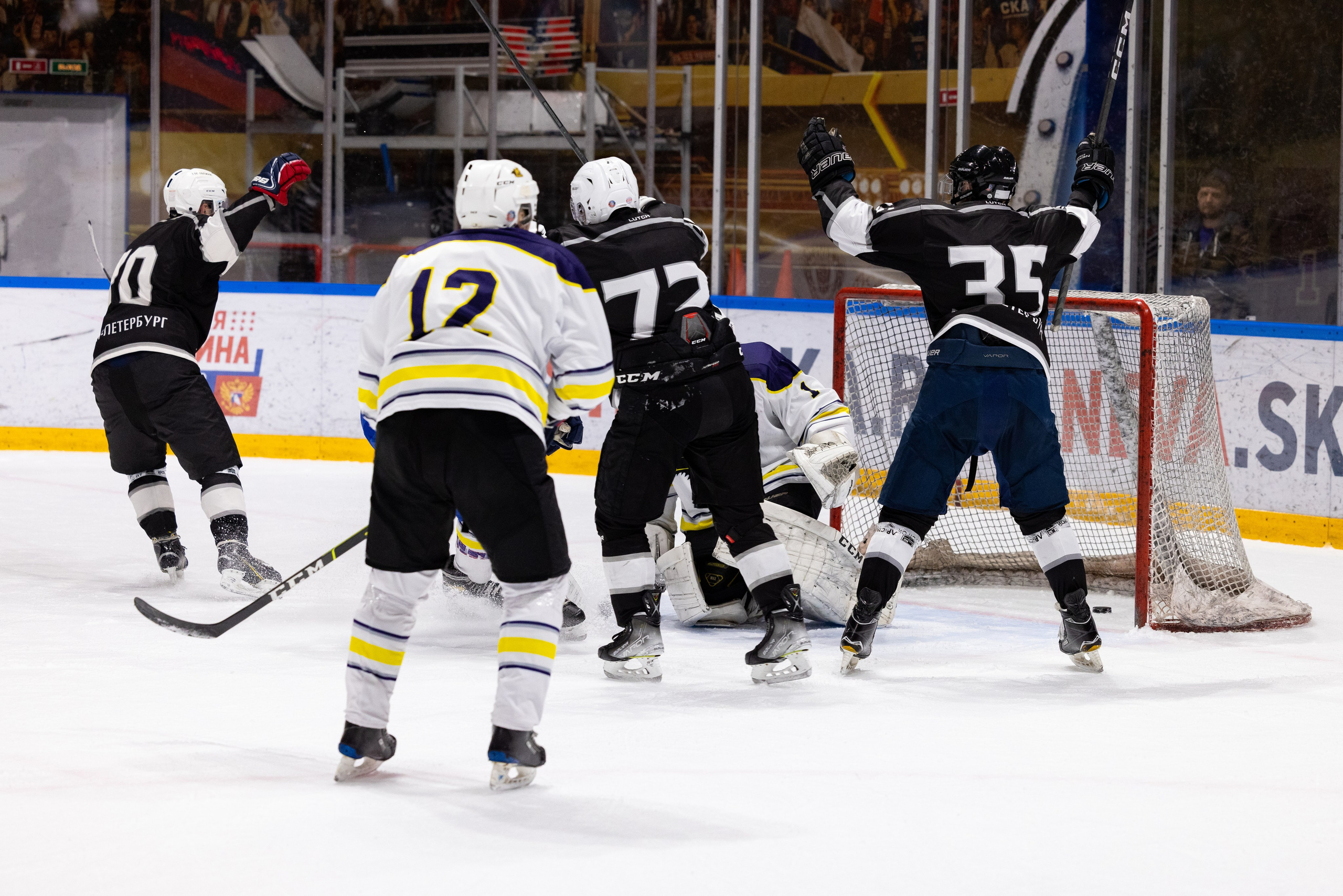 Бульдозер vs. LR-строй. Фотограф Александр Заломаев