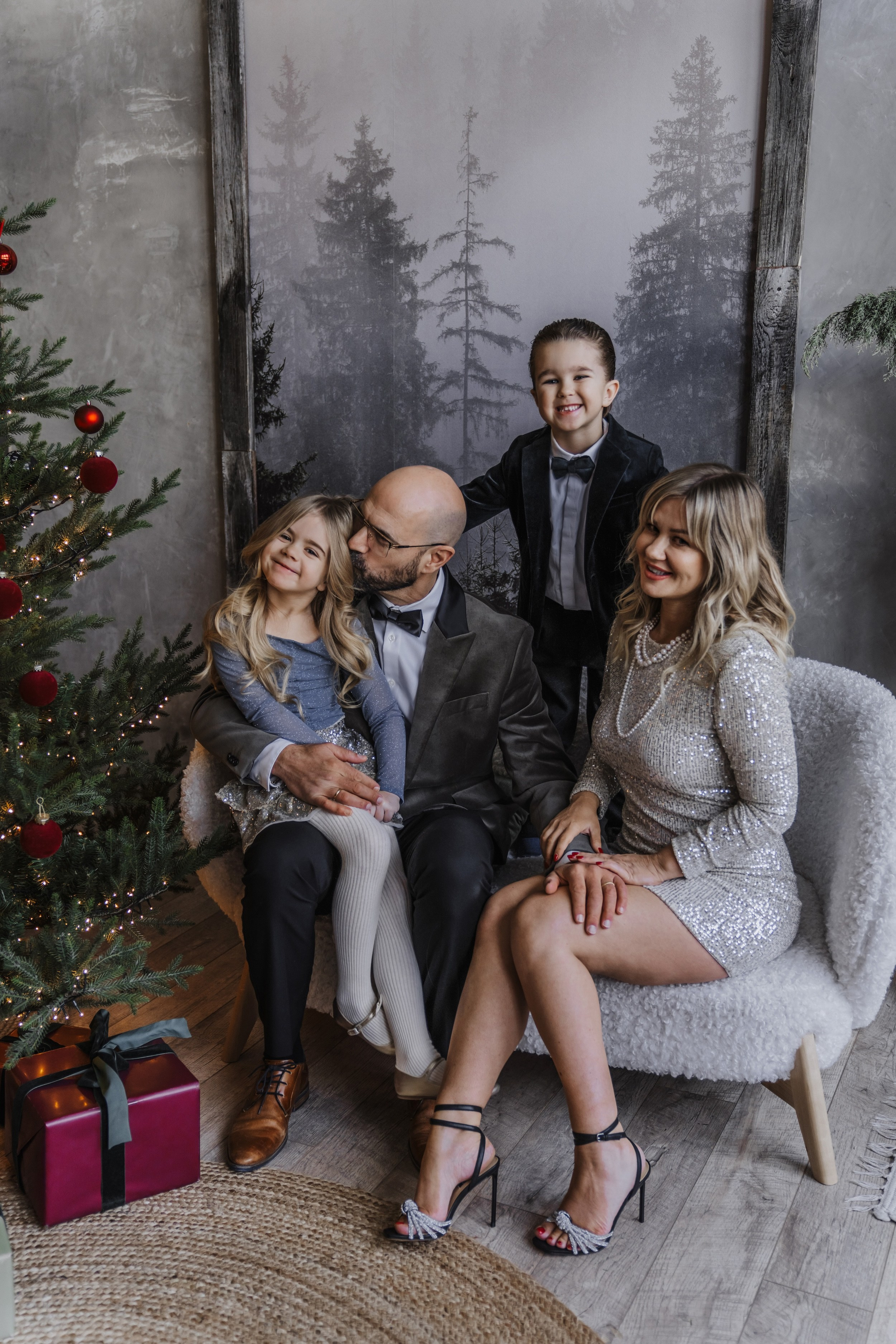 Лиза, Скарлетт, Винсент и Деннис. Минск, Рождество. Olga Modjaro