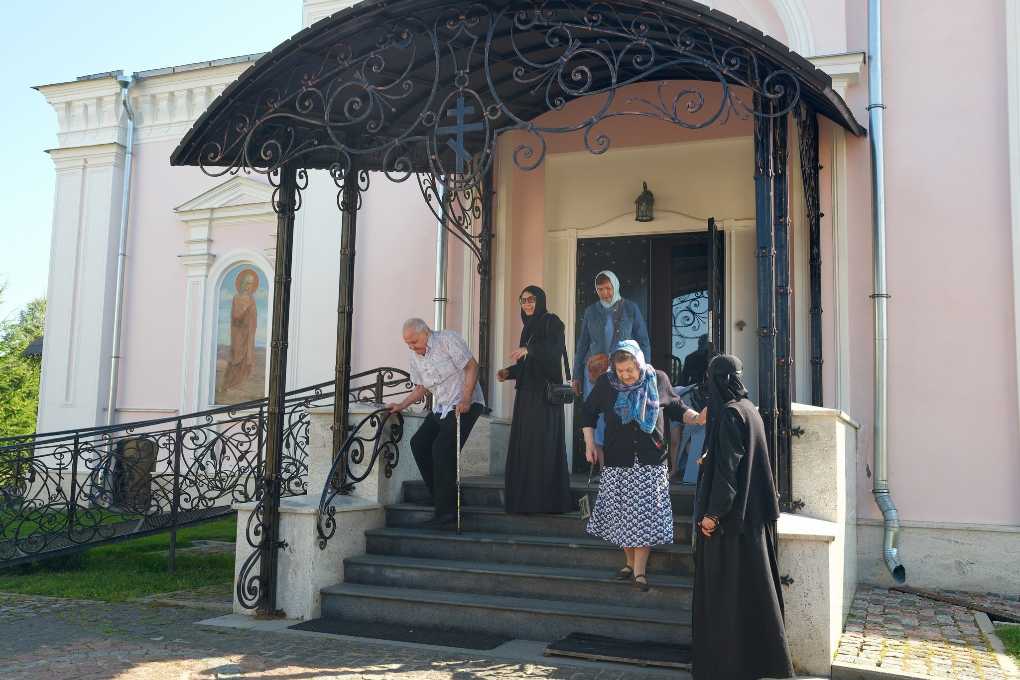 Зосимова пустынь 2024. Улица, люди, жизнь…