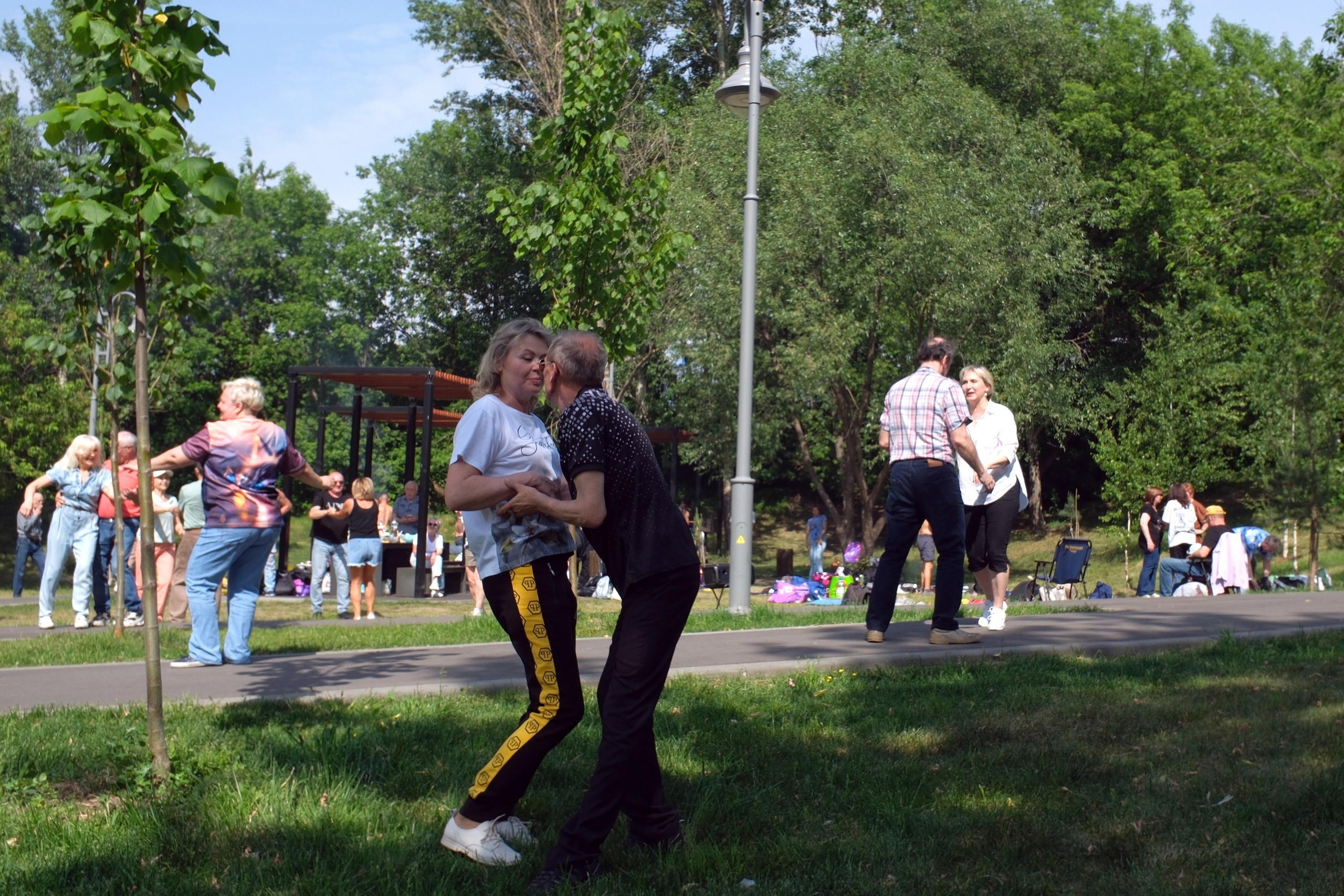 31.05.2025. Покровский парк. Активное долголетие. Улица, люди, жизнь…