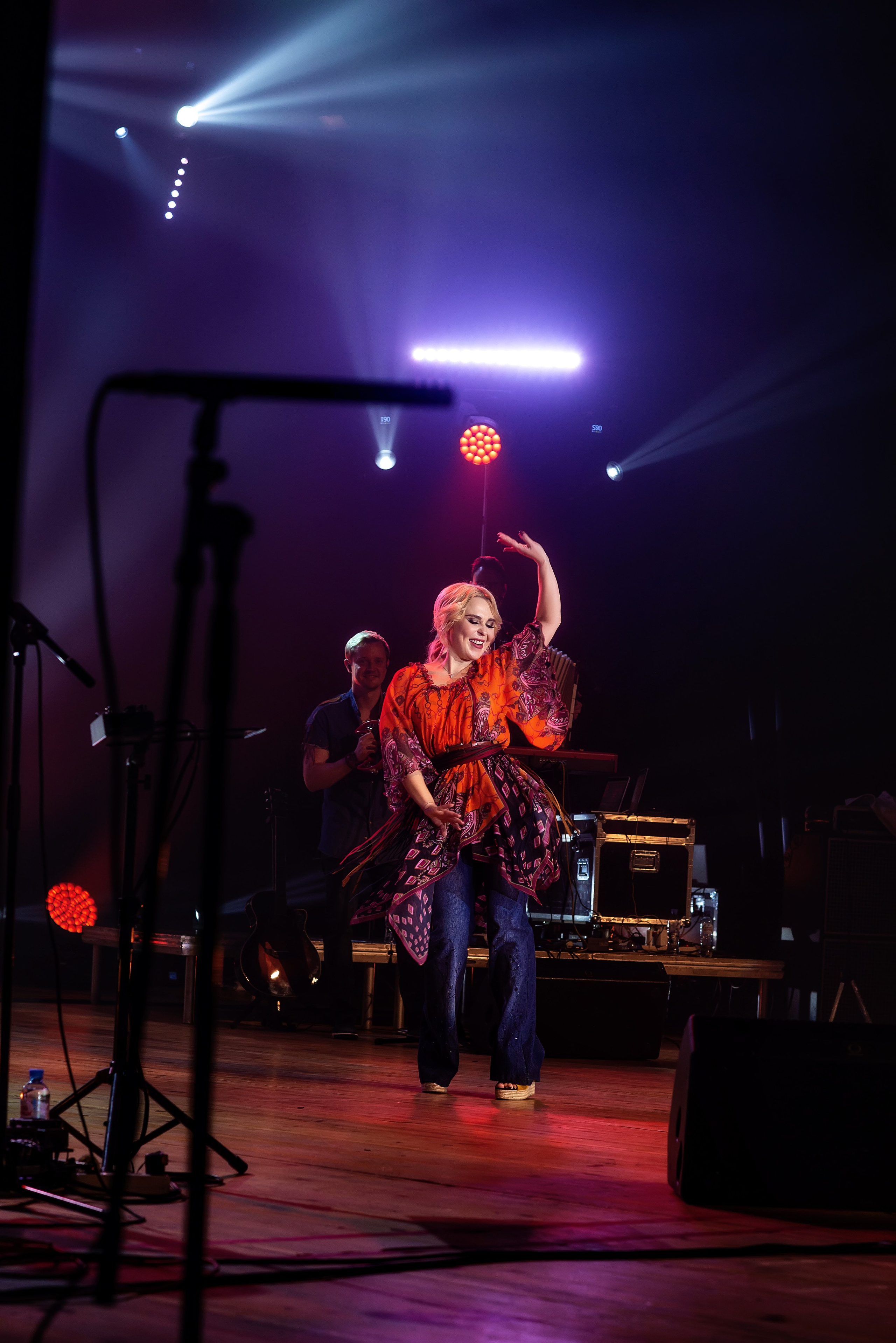 Концерт Пелагеи. Школьный, фэшн фотограф в Тюмени и в России Ирина Королева