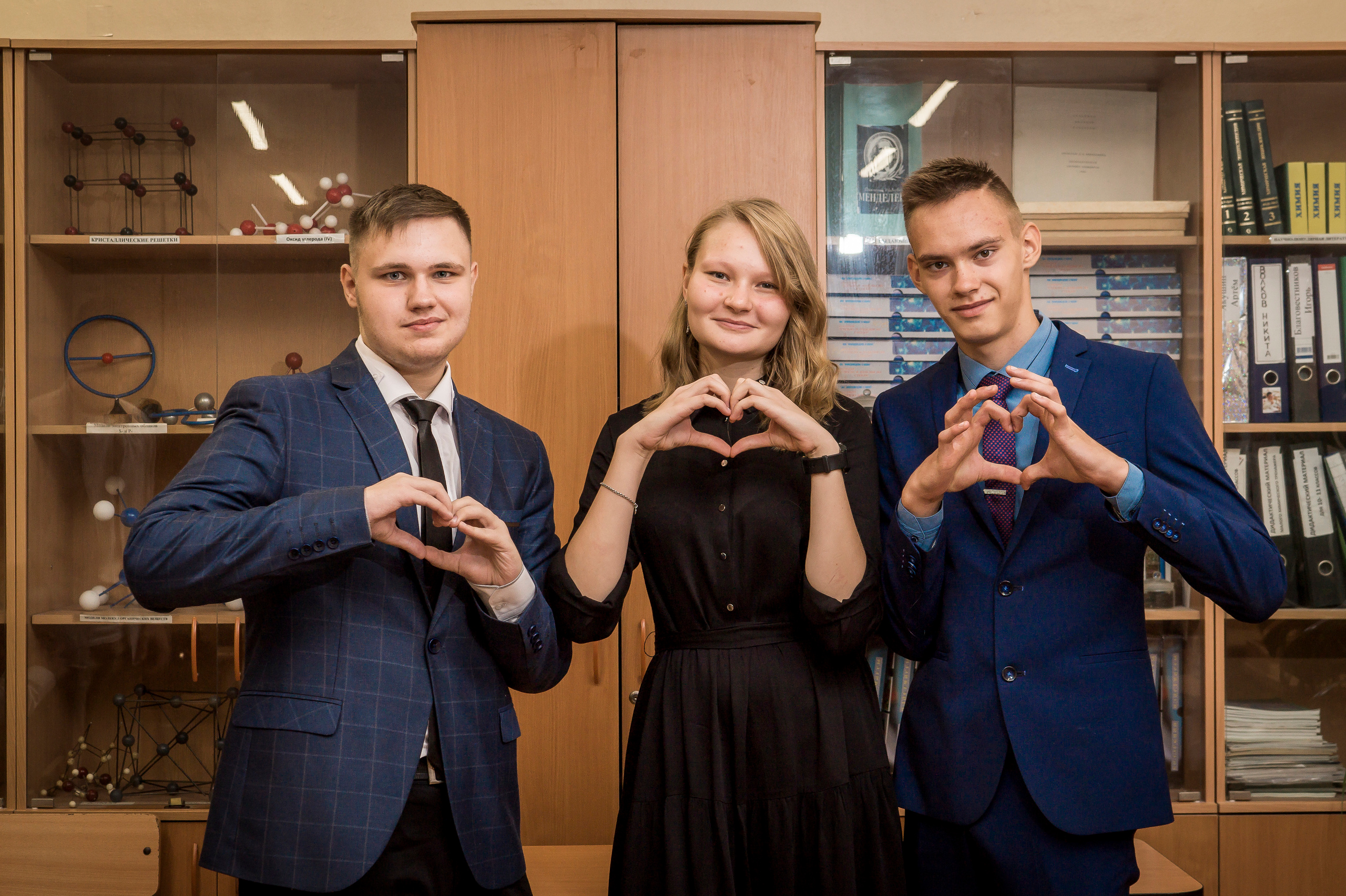 Школа № 39 11"А». Фотосъемка в детском саду и школе. Фотоальбомы и фотокниги ВЫПУСКНИК