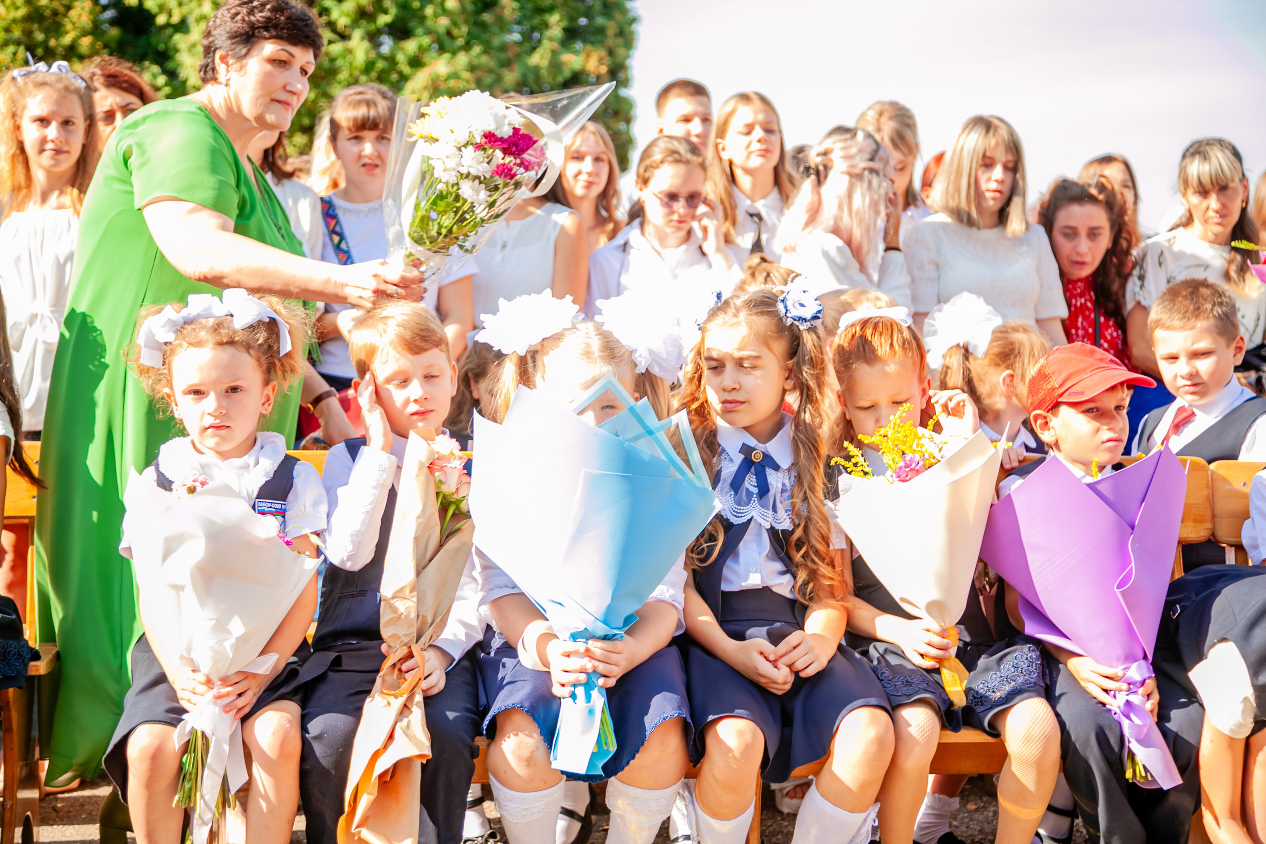 1 сентября линейка. Свадебный и семейный фотограф в Армавире