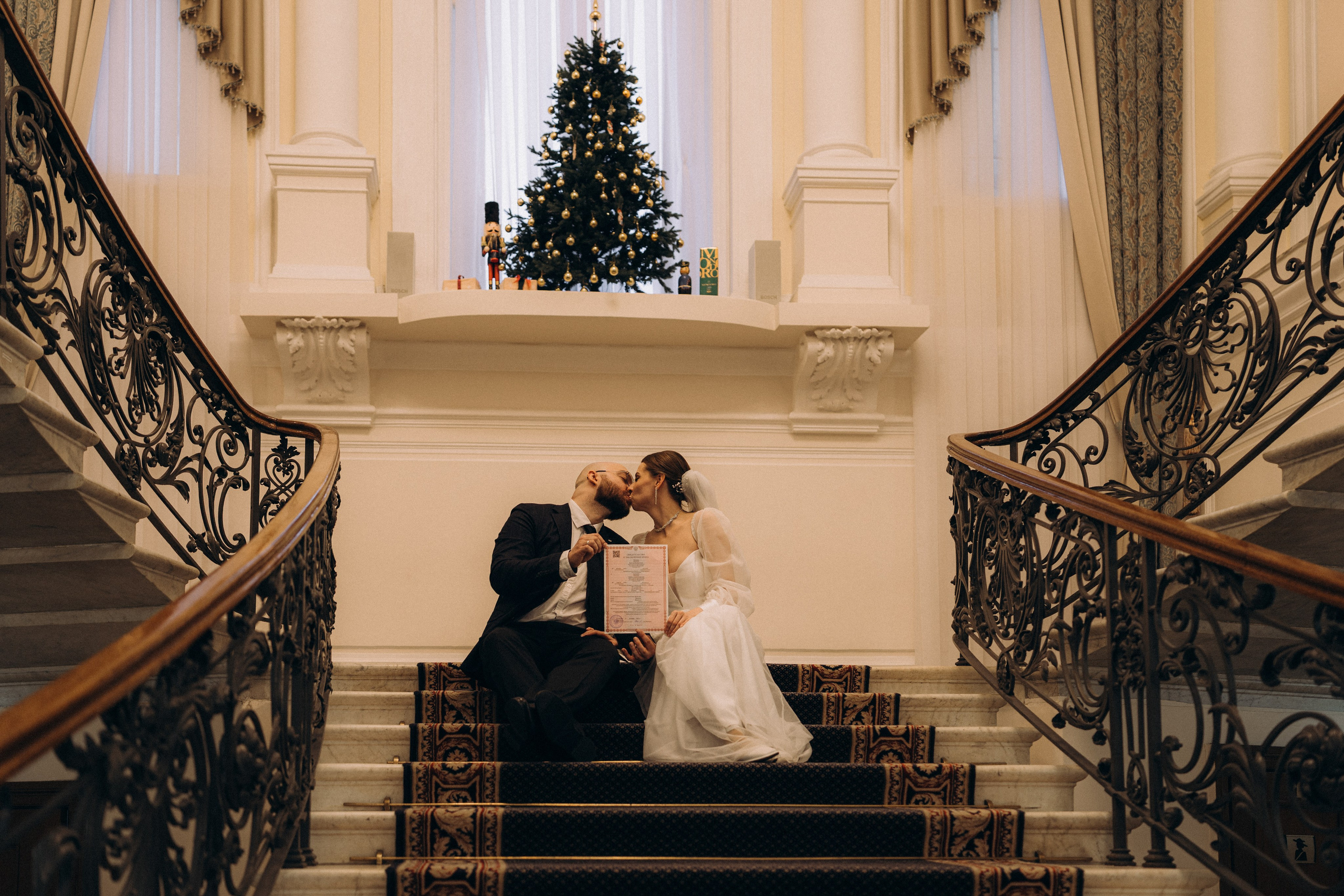 СВАДЕБНАЯ СЬЕМКА ВО ВТОРОМ ДВОРЦЕ (ДЕКАБРЬ) ТАКЖЕ СЬЕМКА В СТУДИИ НА ЧЕРНЫШЕВСКОЙ. Профессиональный фотограф, Санкт-Петербург — Виктория Богомолова