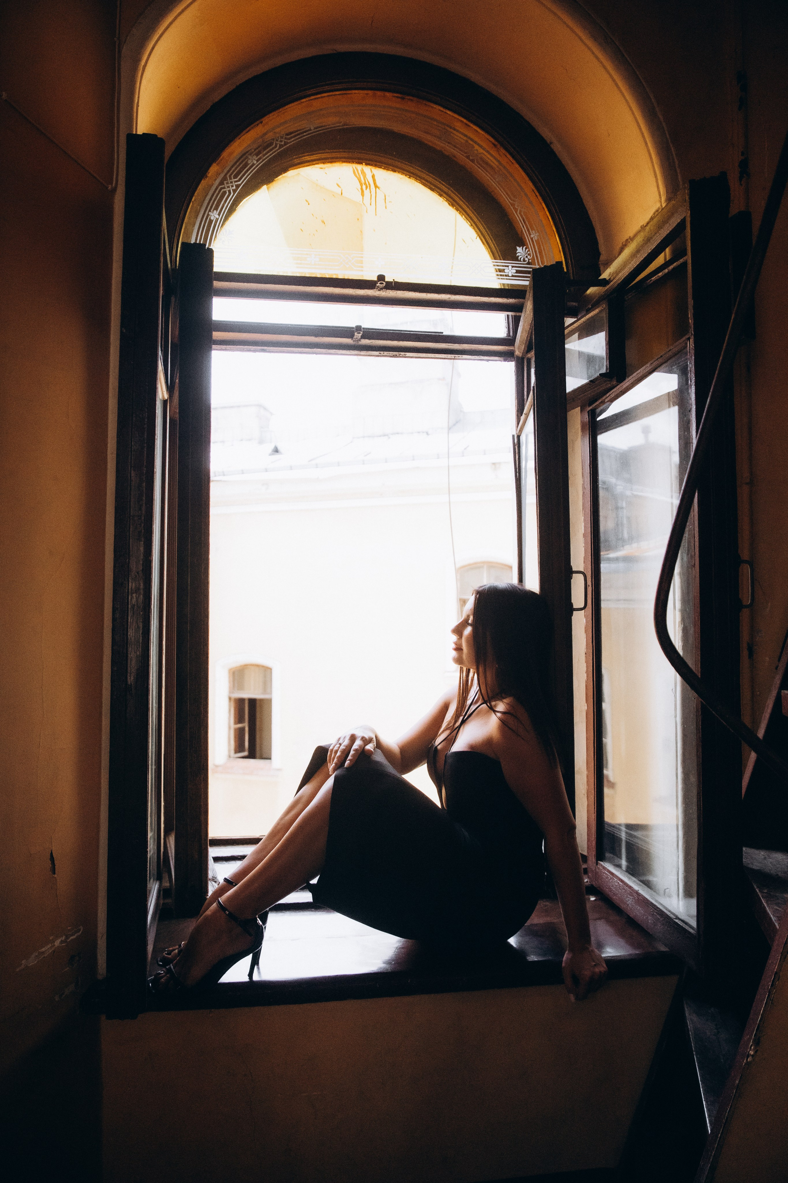 Ольга, прогулка по Фонтанке и фотосессия в парадной Ромашка. Фотограф в Санкт-Петербурге Разиля Идиятуллина